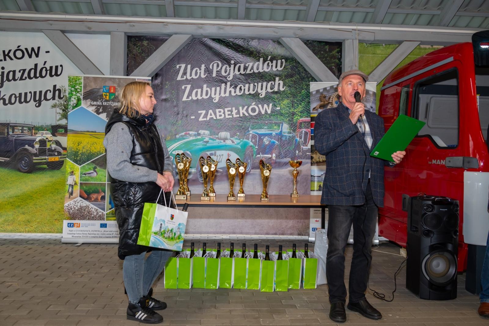 Zdjęcie w galerii na portalu naszraciborz.pl: Jesienny zlot samochodów zabytkowych w Zabełkowie wiadomości z regionu