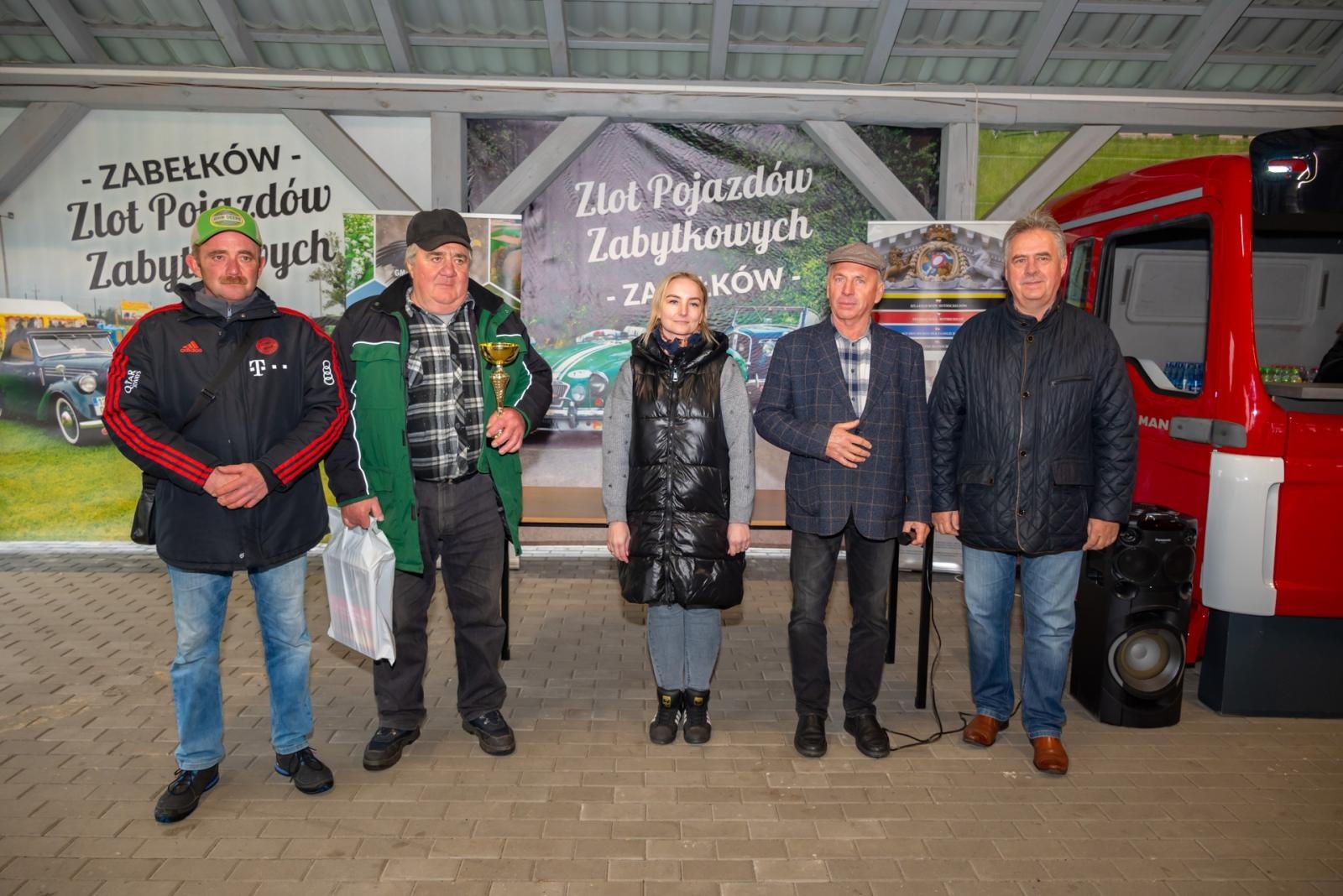 Zdjęcie w galerii na portalu naszraciborz.pl: Jesienny zlot samochodów zabytkowych w Zabełkowie wiadomości z regionu