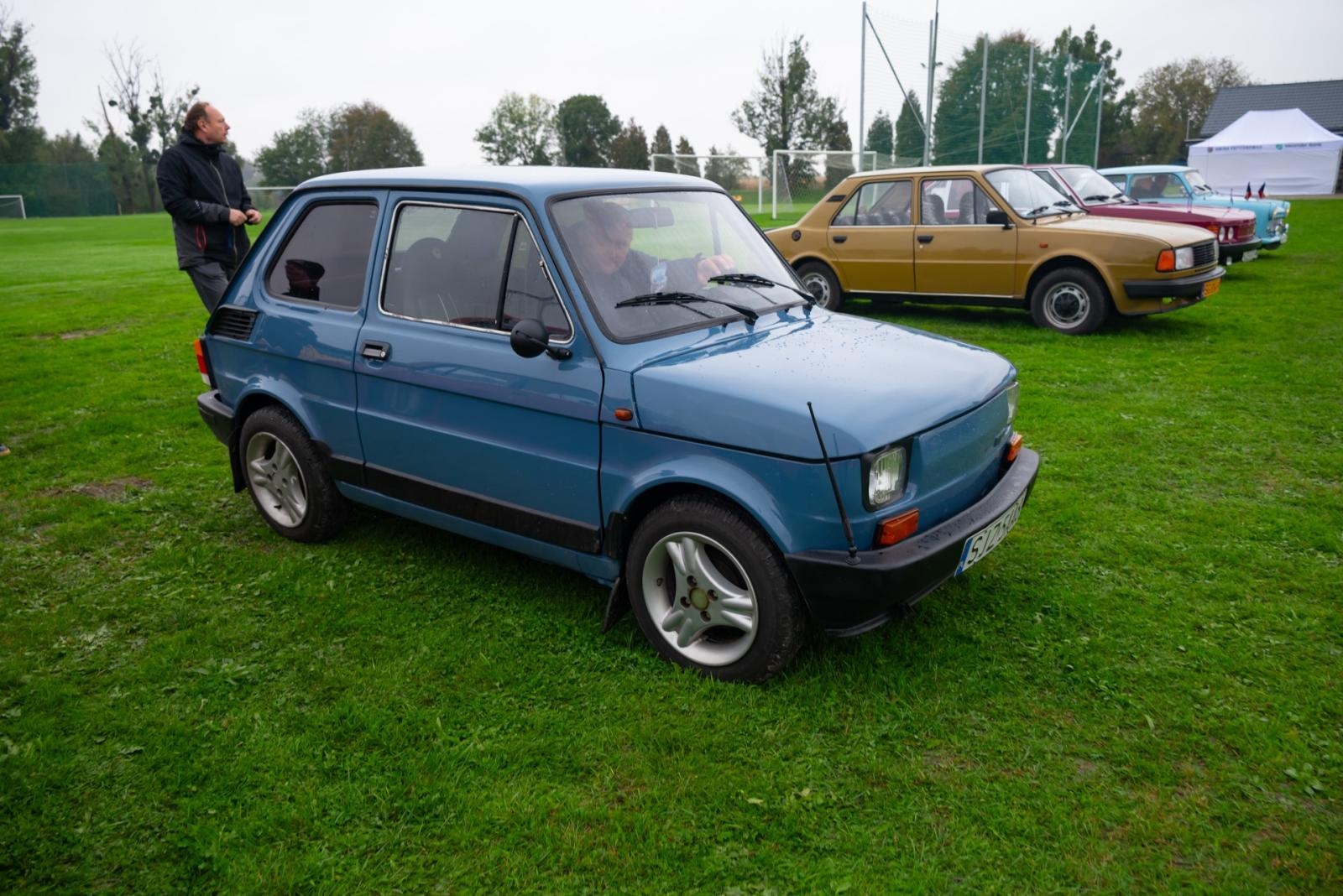 Zdjęcie w galerii na portalu naszraciborz.pl: Jesienny zlot samochodów zabytkowych w Zabełkowie wiadomości z regionu