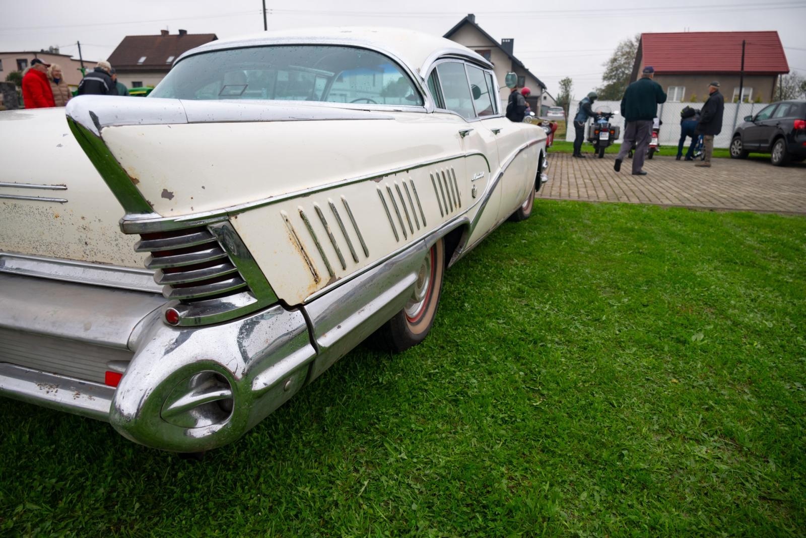 Zdjęcie w galerii na portalu naszraciborz.pl: Jesienny zlot samochodów zabytkowych w Zabełkowie wiadomości z regionu