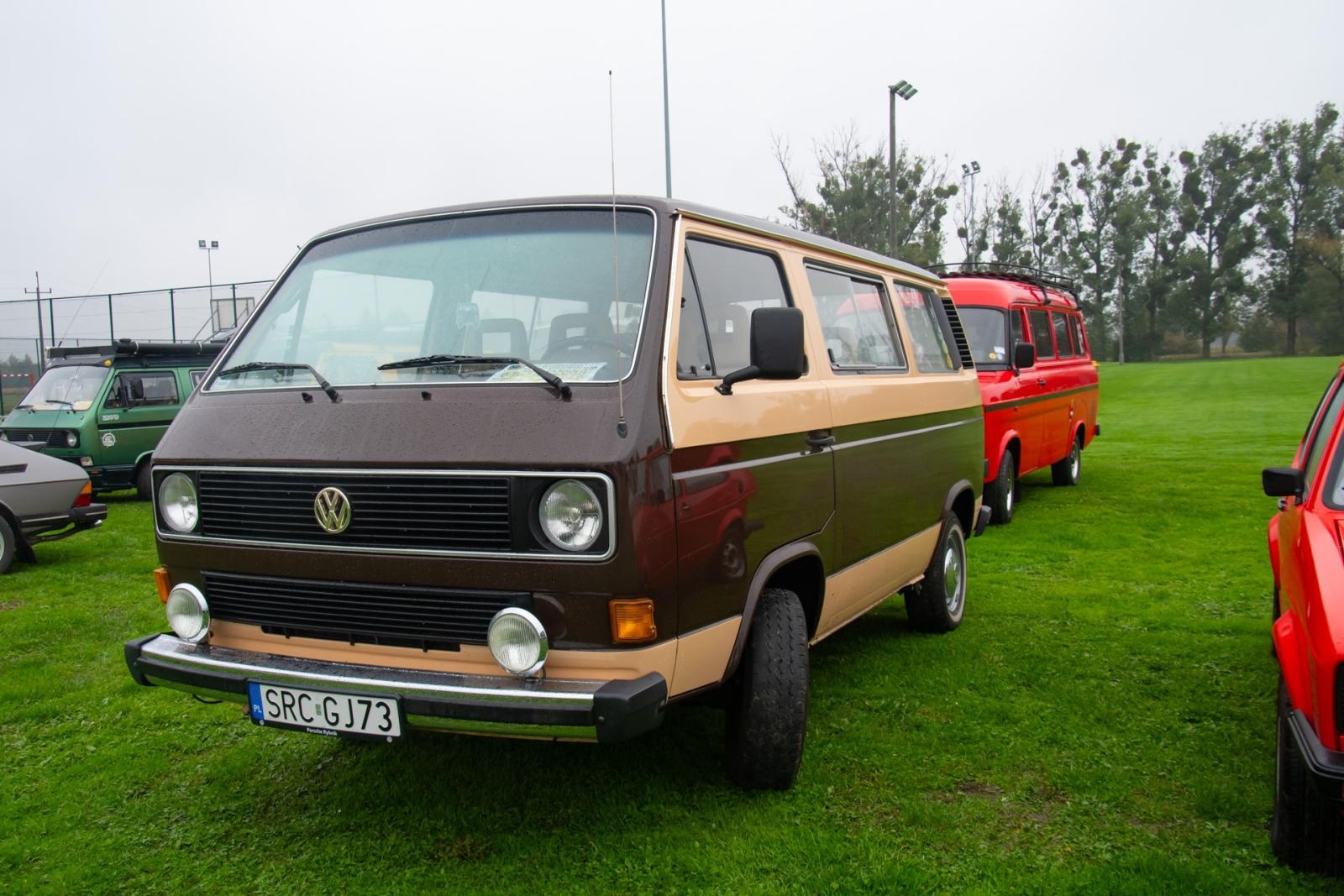 Zdjęcie w galerii na portalu naszraciborz.pl: Jesienny zlot samochodów zabytkowych w Zabełkowie wiadomości z regionu