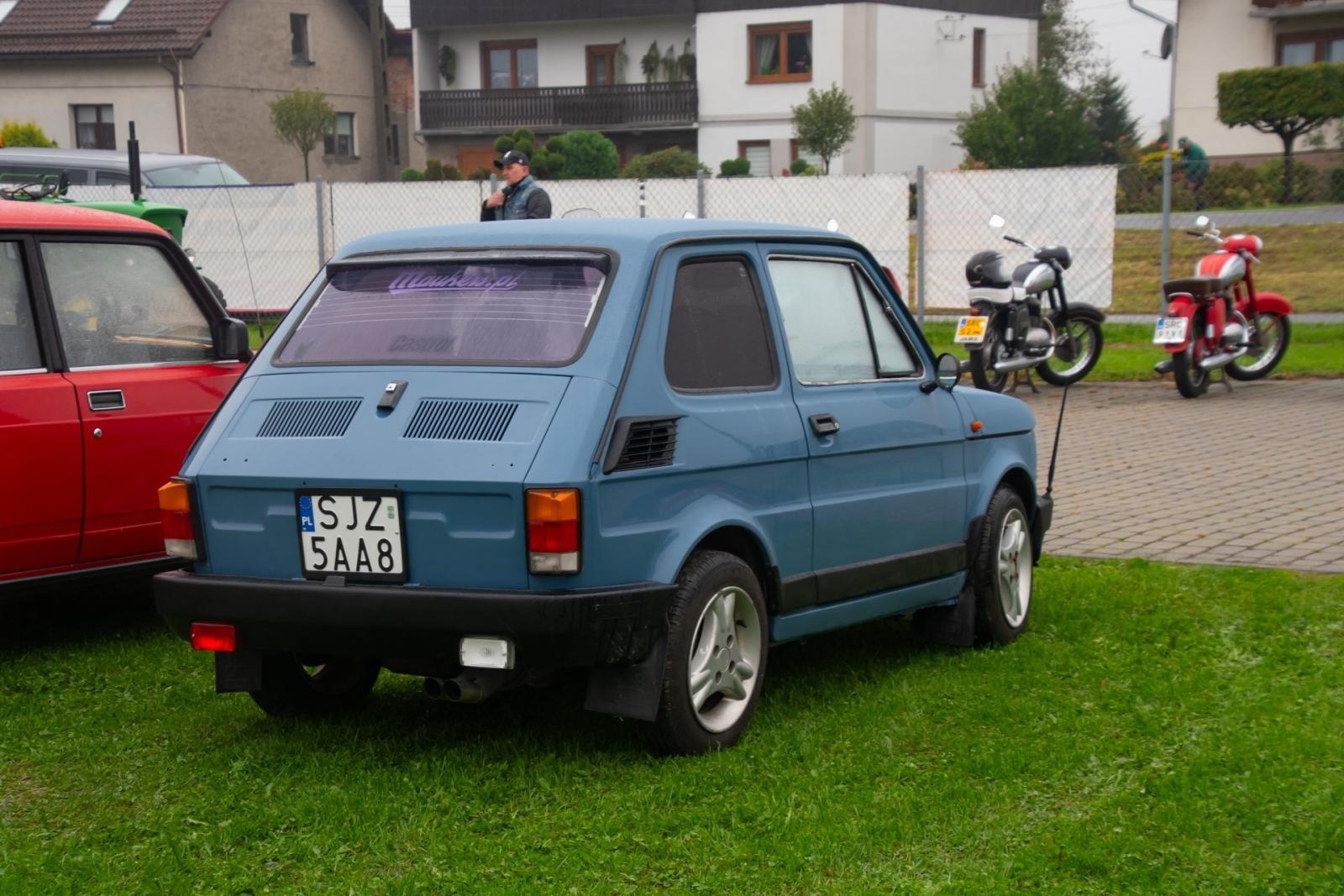 Zdjęcie w galerii na portalu naszraciborz.pl: Jesienny zlot samochodów zabytkowych w Zabełkowie wiadomości z regionu