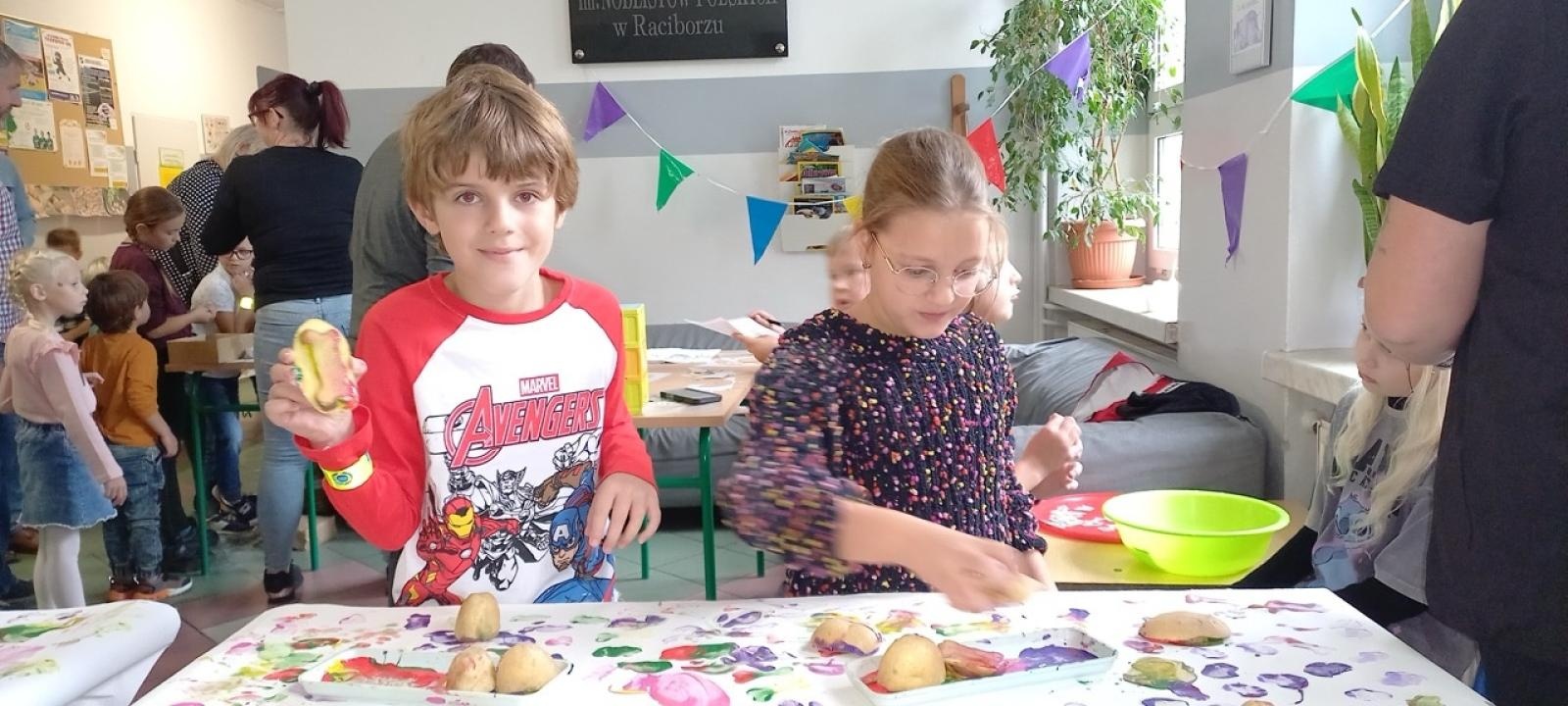 Zdjęcie w galerii na portalu naszraciborz.pl: Dzień Pieczonego Ziemniaka na Płoni: rodzinny festyn pełen atrakcji wiadomości z regionu