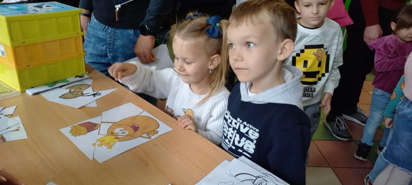 Zdjęcie w galerii na portalu naszraciborz.pl: Dzień Pieczonego Ziemniaka na Płoni: rodzinny festyn pełen atrakcji wiadomości z regionu