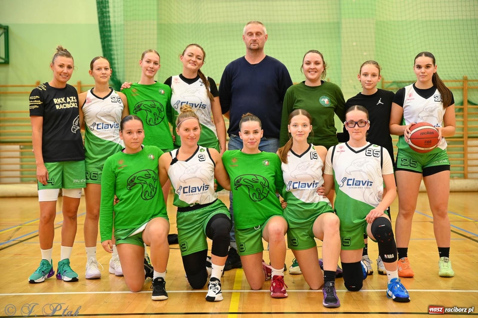 Zdjęcie w galerii na portalu naszraciborz.pl: Sparta Ziębice zdecydowanie lepsza od RKK AZS Racibórz [FOTO] wiadomości z regionu