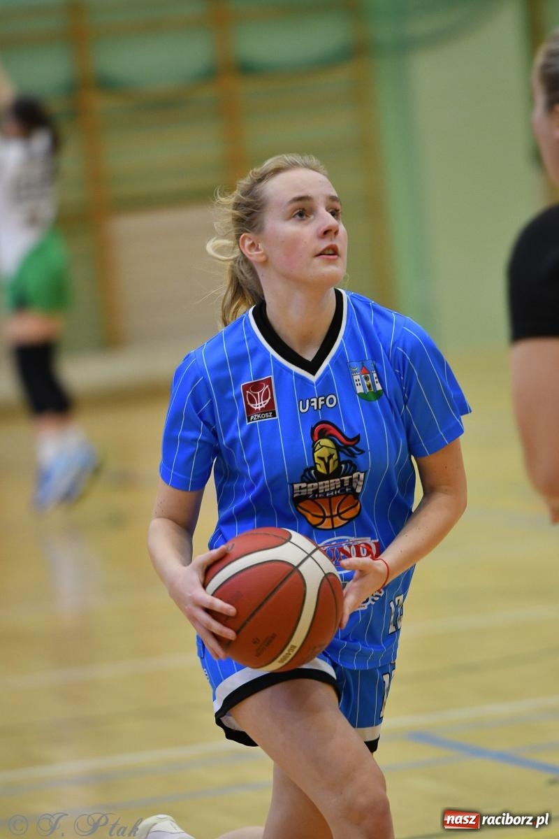 Zdjęcie w galerii na portalu naszraciborz.pl: Sparta Ziębice zdecydowanie lepsza od RKK AZS Racibórz [FOTO] wiadomości z regionu