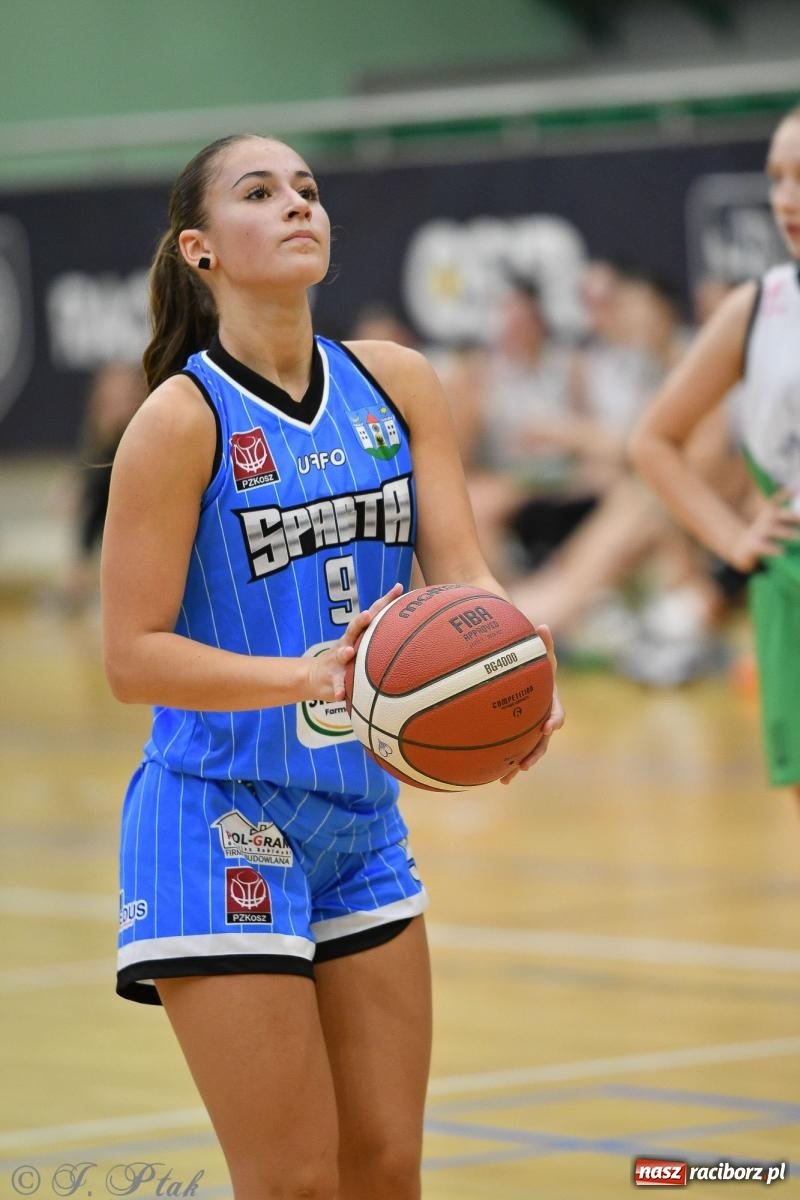 Zdjęcie w galerii na portalu naszraciborz.pl: Sparta Ziębice zdecydowanie lepsza od RKK AZS Racibórz [FOTO] wiadomości z regionu