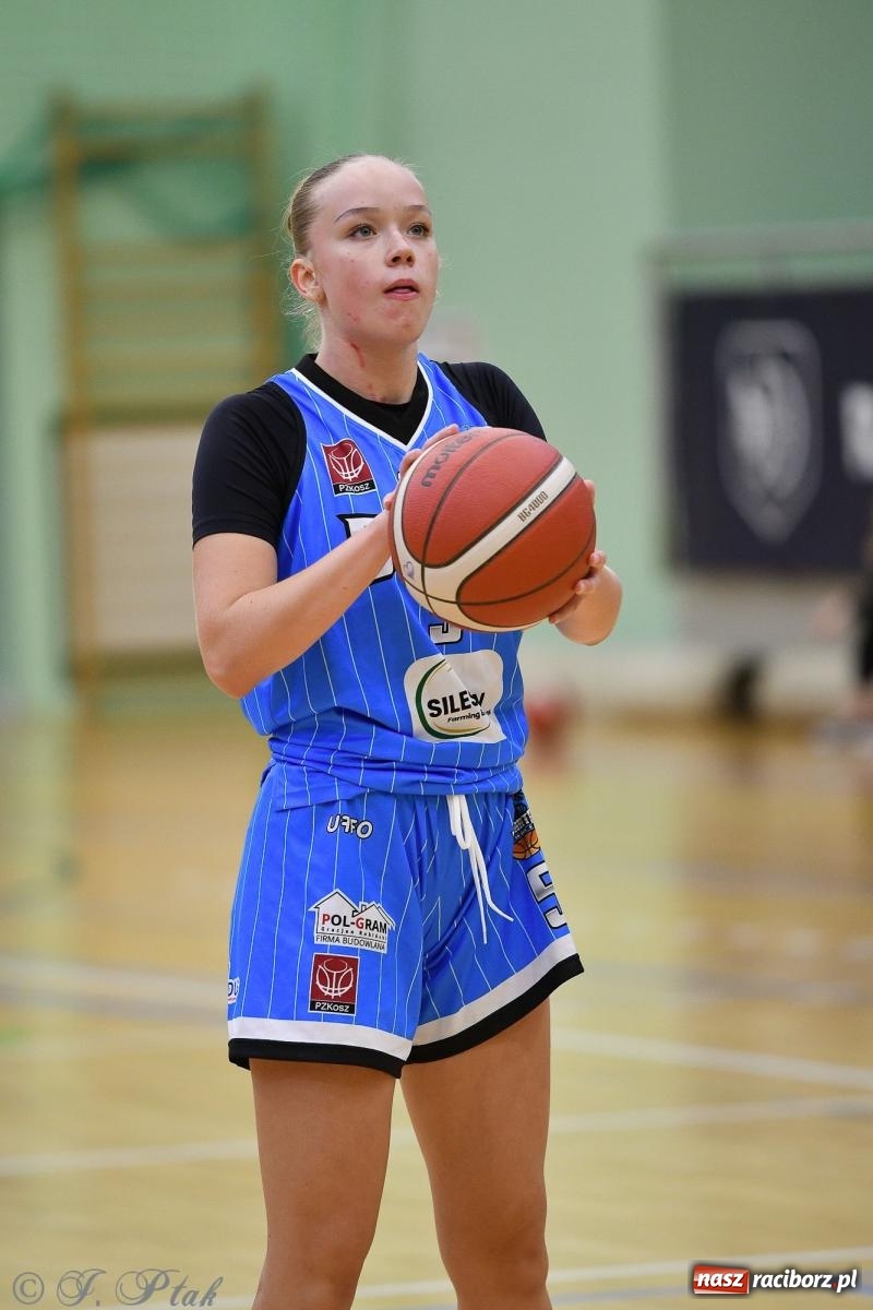 Zdjęcie w galerii na portalu naszraciborz.pl: Sparta Ziębice zdecydowanie lepsza od RKK AZS Racibórz [FOTO] wiadomości z regionu