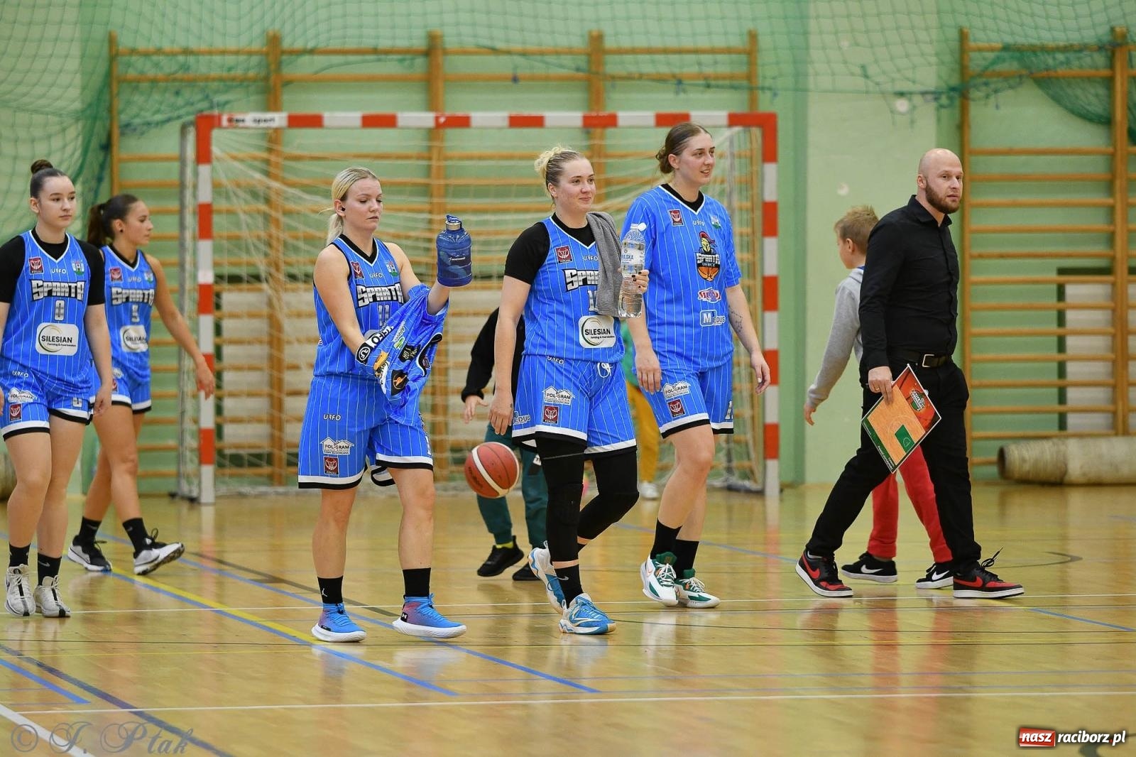 Zdjęcie w galerii na portalu naszraciborz.pl: Sparta Ziębice zdecydowanie lepsza od RKK AZS Racibórz [FOTO] wiadomości z regionu