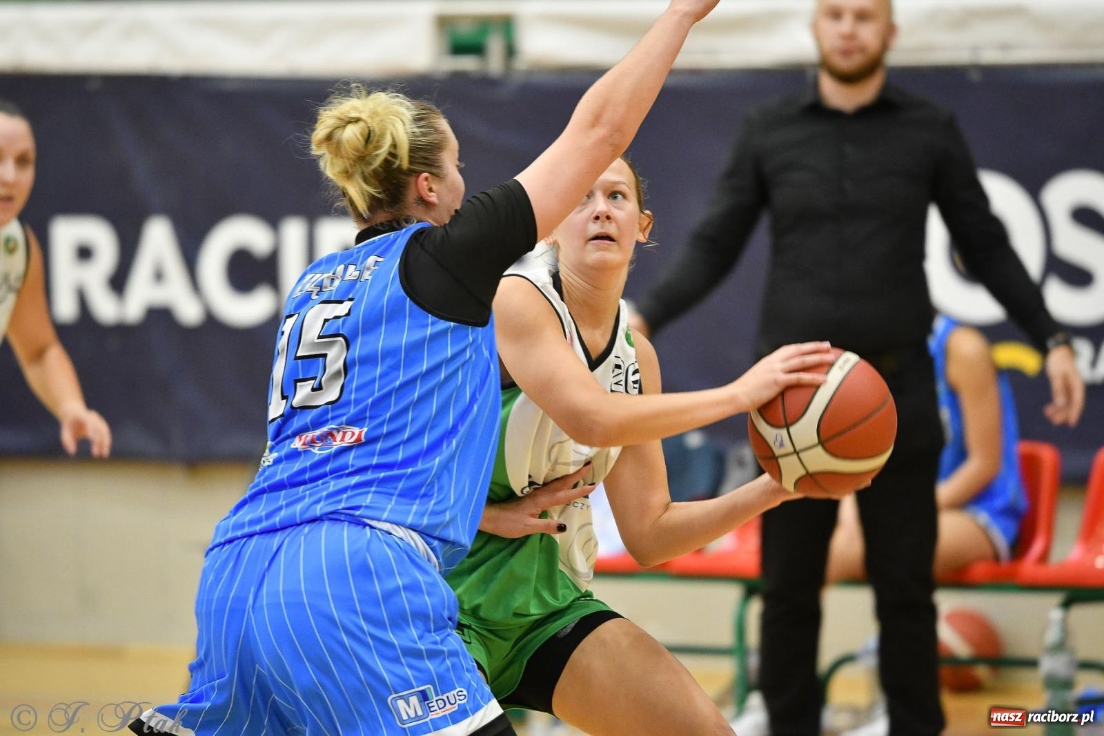 Zdjęcie w galerii na portalu naszraciborz.pl: Sparta Ziębice zdecydowanie lepsza od RKK AZS Racibórz [FOTO] wiadomości z regionu