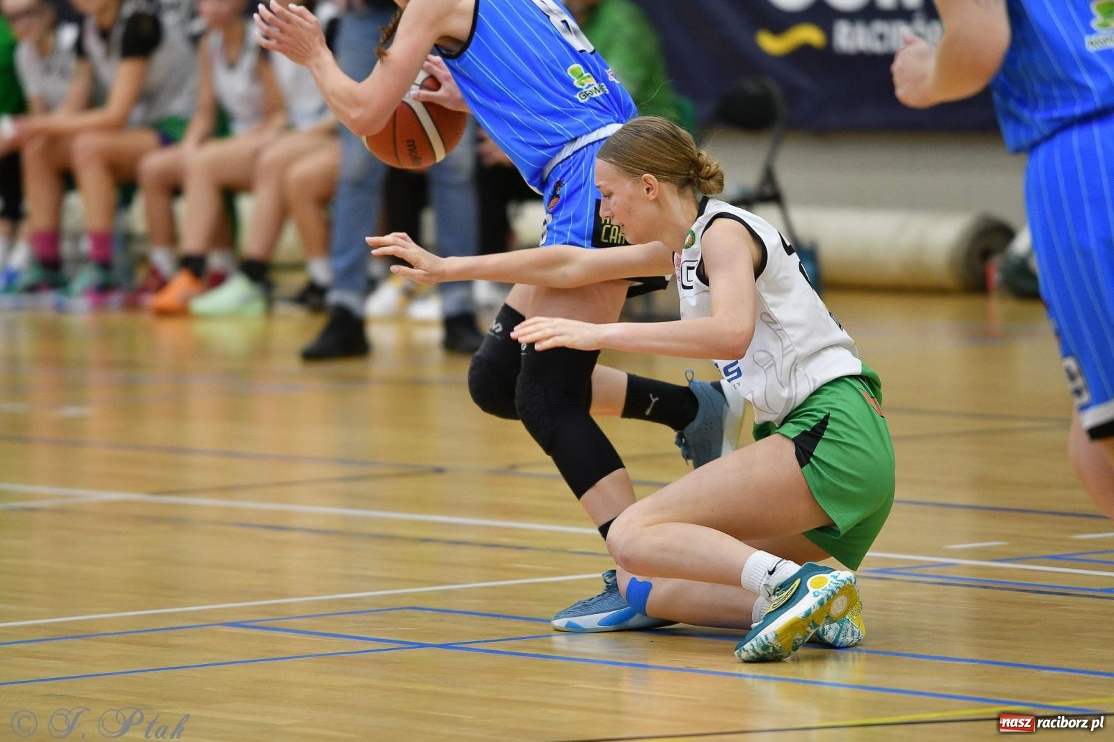 Zdjęcie w galerii na portalu naszraciborz.pl: Sparta Ziębice zdecydowanie lepsza od RKK AZS Racibórz [FOTO] wiadomości z regionu