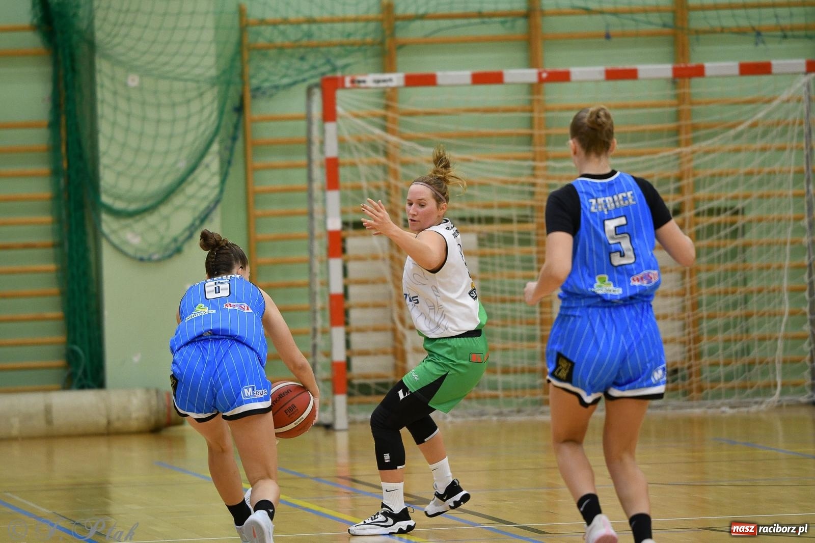 Zdjęcie w galerii na portalu naszraciborz.pl: Sparta Ziębice zdecydowanie lepsza od RKK AZS Racibórz [FOTO] wiadomości z regionu