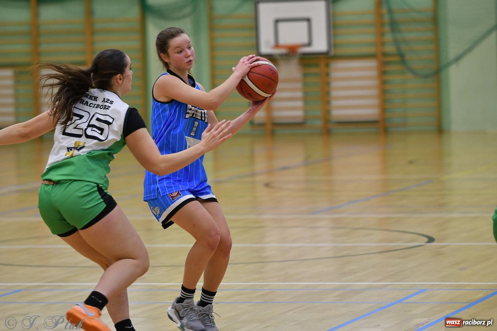 Zdjęcie w galerii na portalu naszraciborz.pl: Sparta Ziębice zdecydowanie lepsza od RKK AZS Racibórz [FOTO] wiadomości z regionu