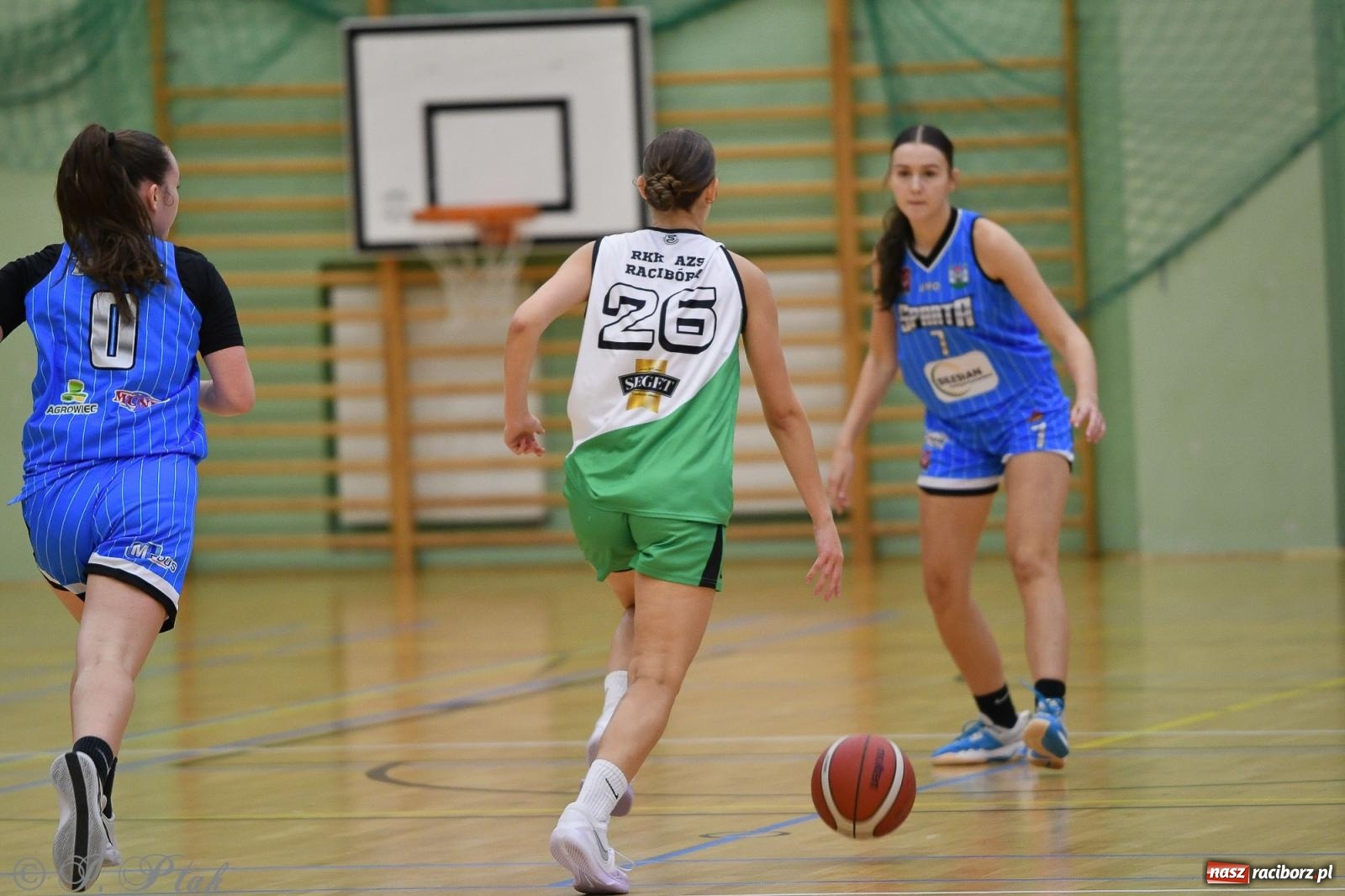 Zdjęcie w galerii na portalu naszraciborz.pl: Sparta Ziębice zdecydowanie lepsza od RKK AZS Racibórz [FOTO] wiadomości z regionu