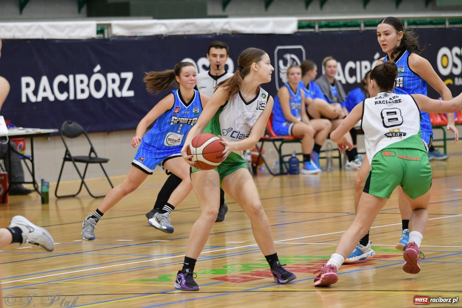 Zdjęcie w galerii na portalu naszraciborz.pl: Sparta Ziębice zdecydowanie lepsza od RKK AZS Racibórz [FOTO] wiadomości z regionu