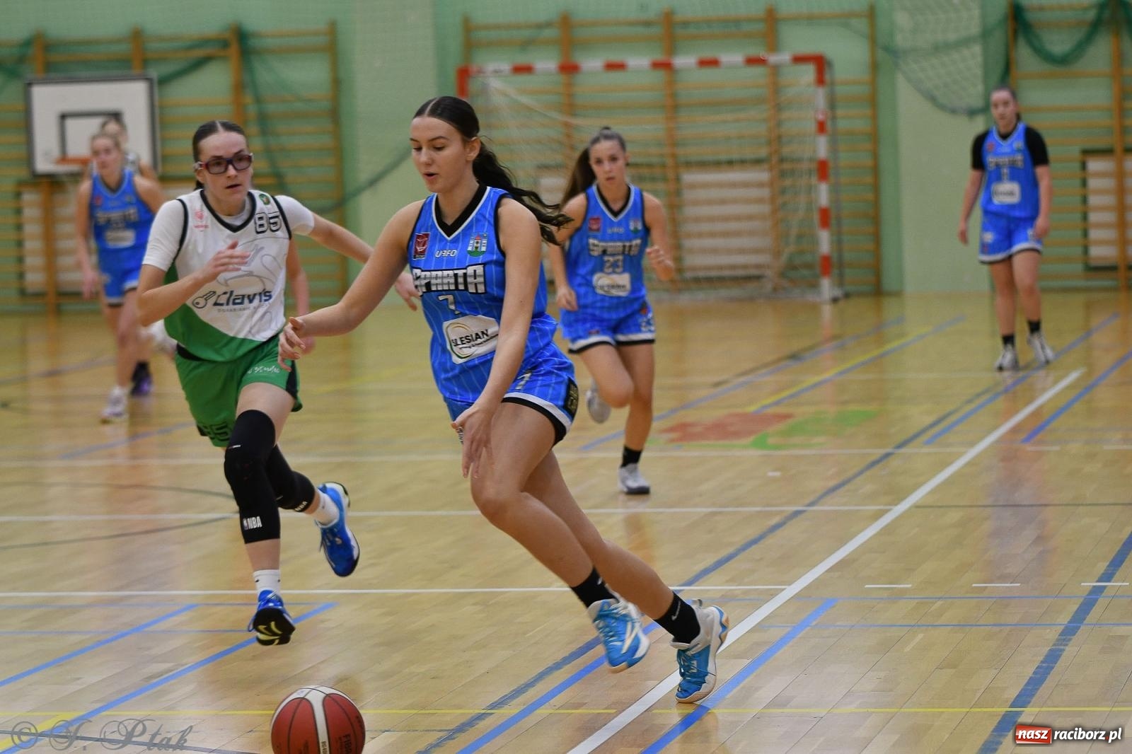 Zdjęcie w galerii na portalu naszraciborz.pl: Sparta Ziębice zdecydowanie lepsza od RKK AZS Racibórz [FOTO] wiadomości z regionu