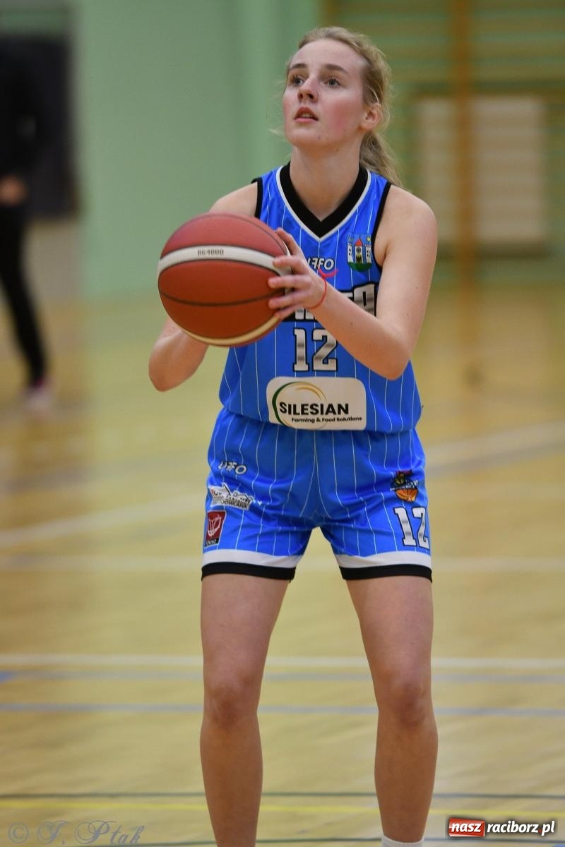 Zdjęcie w galerii na portalu naszraciborz.pl: Sparta Ziębice zdecydowanie lepsza od RKK AZS Racibórz [FOTO] wiadomości z regionu