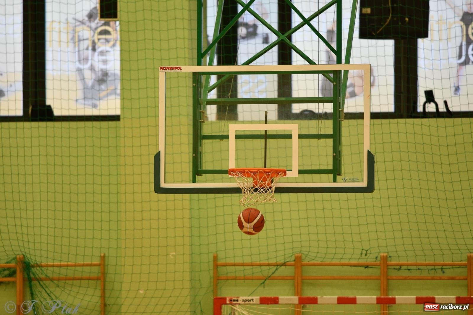 Zdjęcie w galerii na portalu naszraciborz.pl: Sparta Ziębice zdecydowanie lepsza od RKK AZS Racibórz [FOTO] wiadomości z regionu