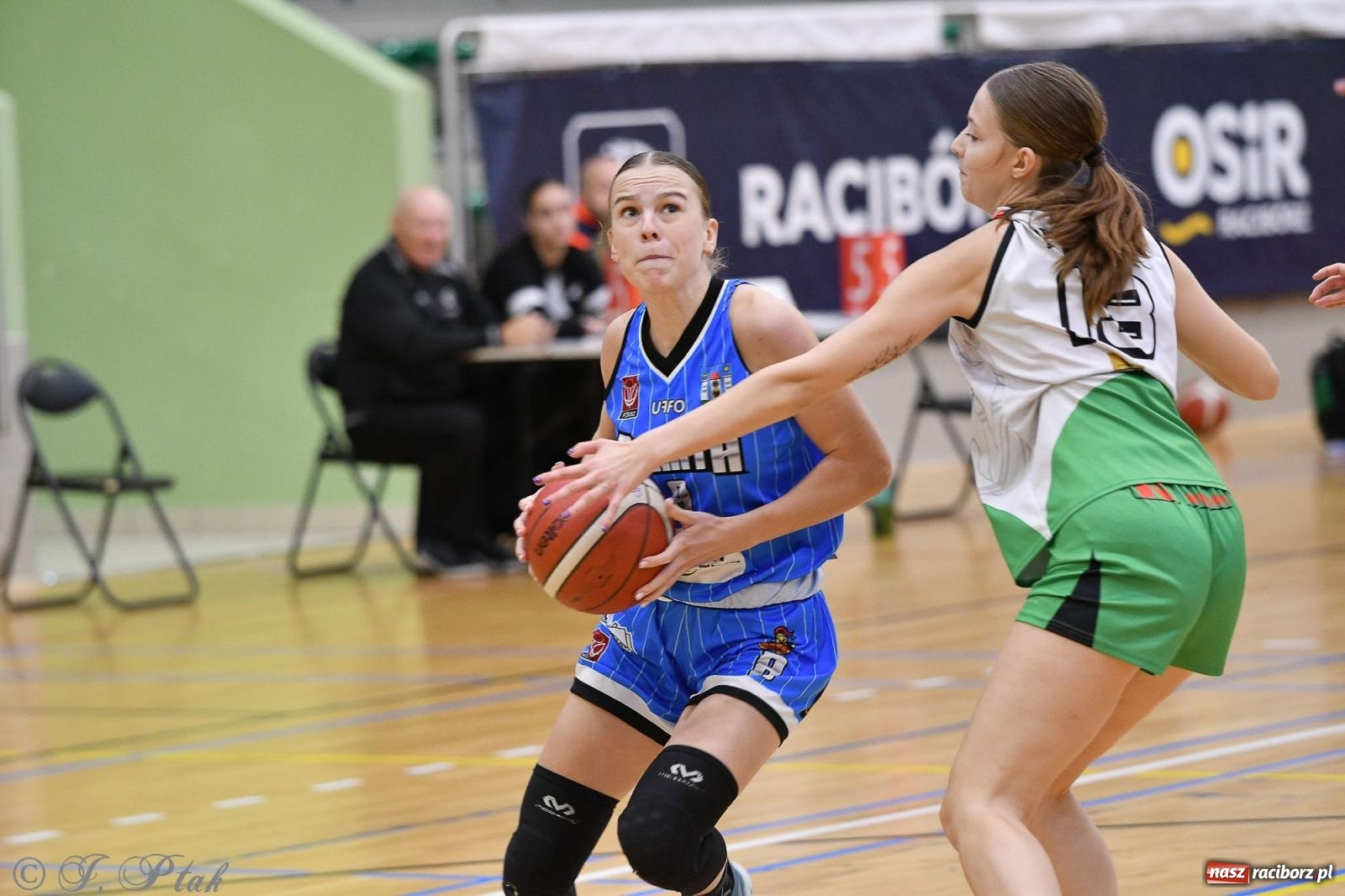 Zdjęcie w galerii na portalu naszraciborz.pl: Sparta Ziębice zdecydowanie lepsza od RKK AZS Racibórz [FOTO] wiadomości z regionu