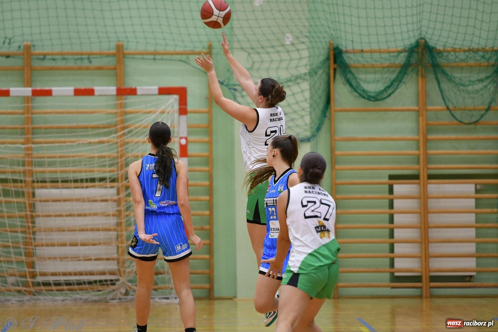 Zdjęcie w galerii na portalu naszraciborz.pl: Sparta Ziębice zdecydowanie lepsza od RKK AZS Racibórz [FOTO] wiadomości z regionu