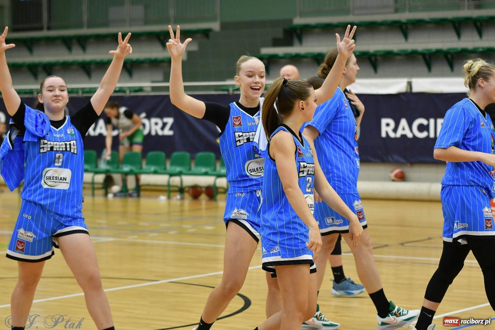 Zdjęcie w galerii na portalu naszraciborz.pl: Sparta Ziębice zdecydowanie lepsza od RKK AZS Racibórz [FOTO] wiadomości z regionu