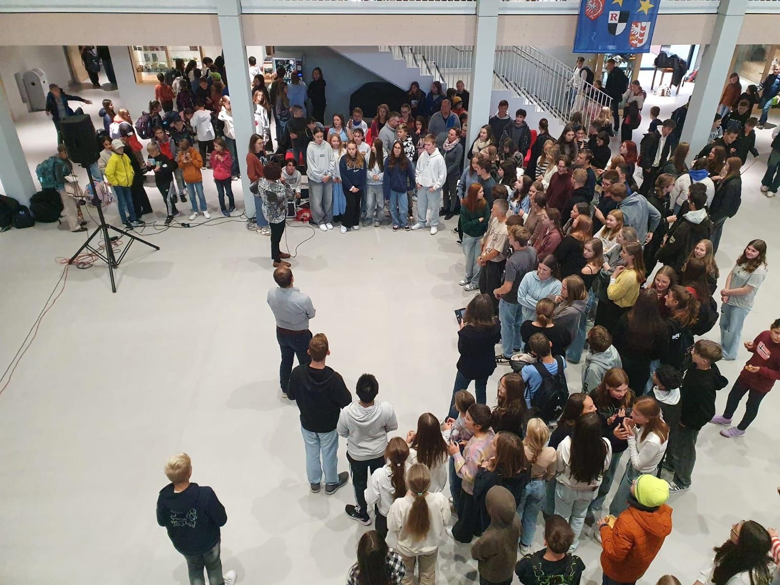 Zdjęcie w galerii na portalu naszraciborz.pl: Uczniowe z SP18 na wymianie polsko-niemieckiej w Roth  wiadomości z regionu