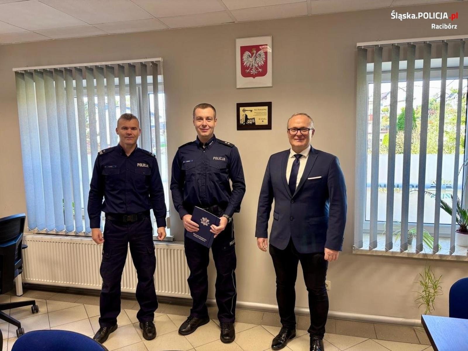 Zdjęcie w galerii na portalu naszraciborz.pl: Nowy kierownik Posterunku Policji w Pietrowicach Wielkich  wiadomości z regionu