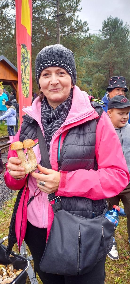 Zdjęcie w galerii na portalu naszraciborz.pl: Grzybiarze ziemi raciborskiej poszli na rekord. 250 osób zebrało prawie pół tony grzybów wiadomości z regionu