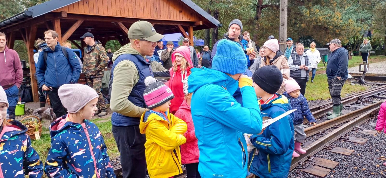 Zdjęcie w galerii na portalu naszraciborz.pl: Grzybiarze ziemi raciborskiej poszli na rekord. 250 osób zebrało prawie pół tony grzybów wiadomości z regionu
