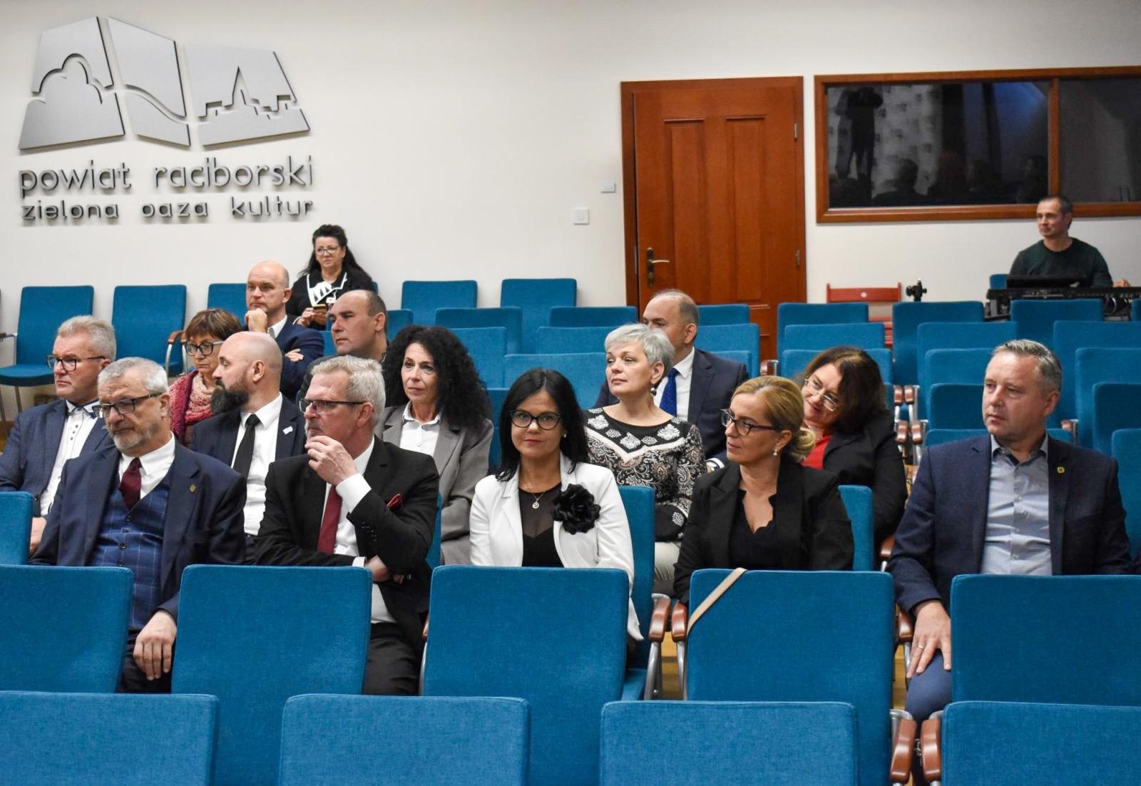 Zdjęcie w galerii na portalu naszraciborz.pl: Śląskie Forum Oświaty obchodzi XX-lecie w Raciborzu wiadomości z regionu