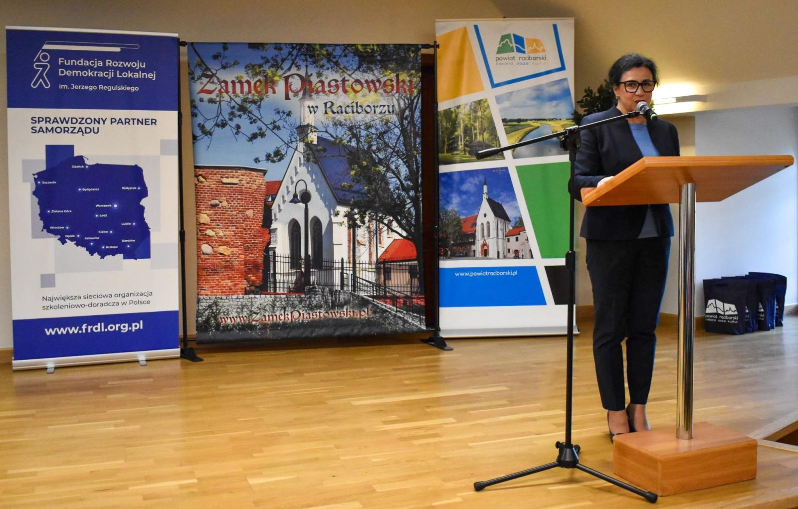 Zdjęcie w galerii na portalu naszraciborz.pl: Śląskie Forum Oświaty obchodzi XX-lecie w Raciborzu wiadomości z regionu