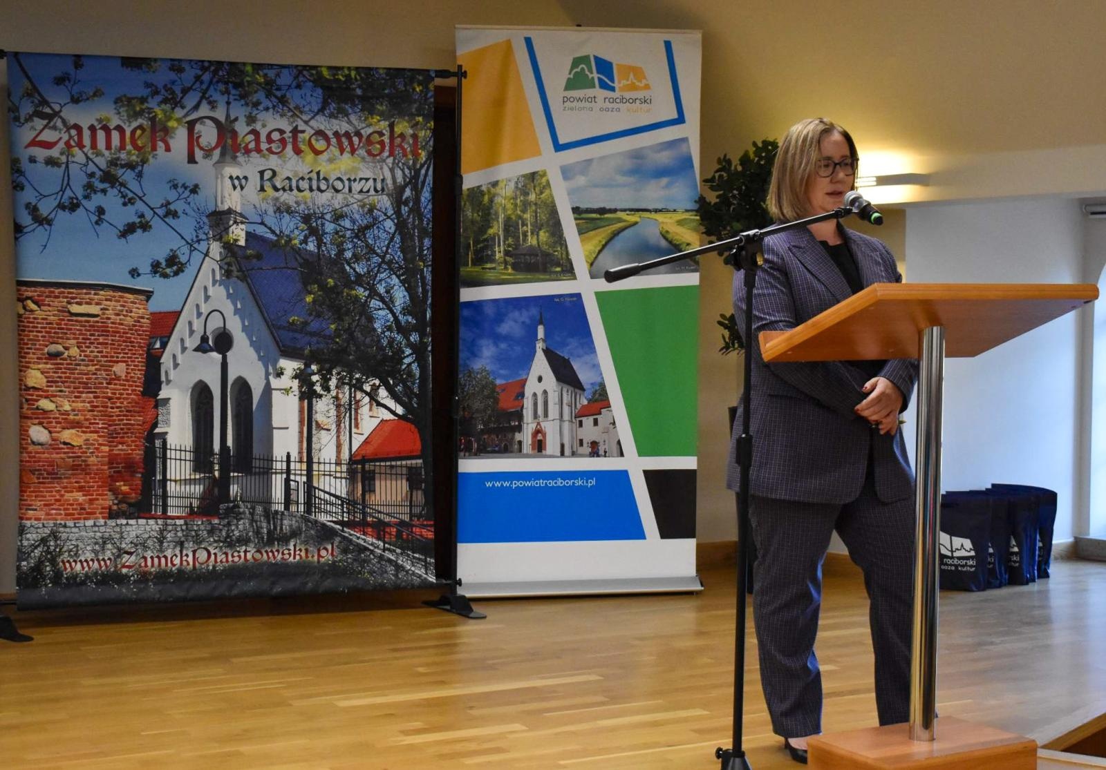 Zdjęcie w galerii na portalu naszraciborz.pl: Śląskie Forum Oświaty obchodzi XX-lecie w Raciborzu wiadomości z regionu