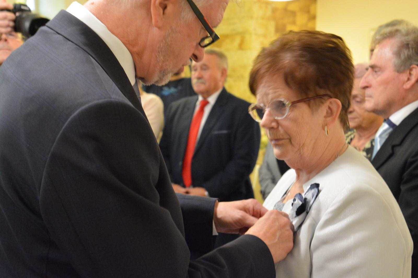 Zdjęcie w galerii na portalu naszraciborz.pl: Złote gody w Raciborzu. Osiem par z medalem prezydenta wiadomości z regionu