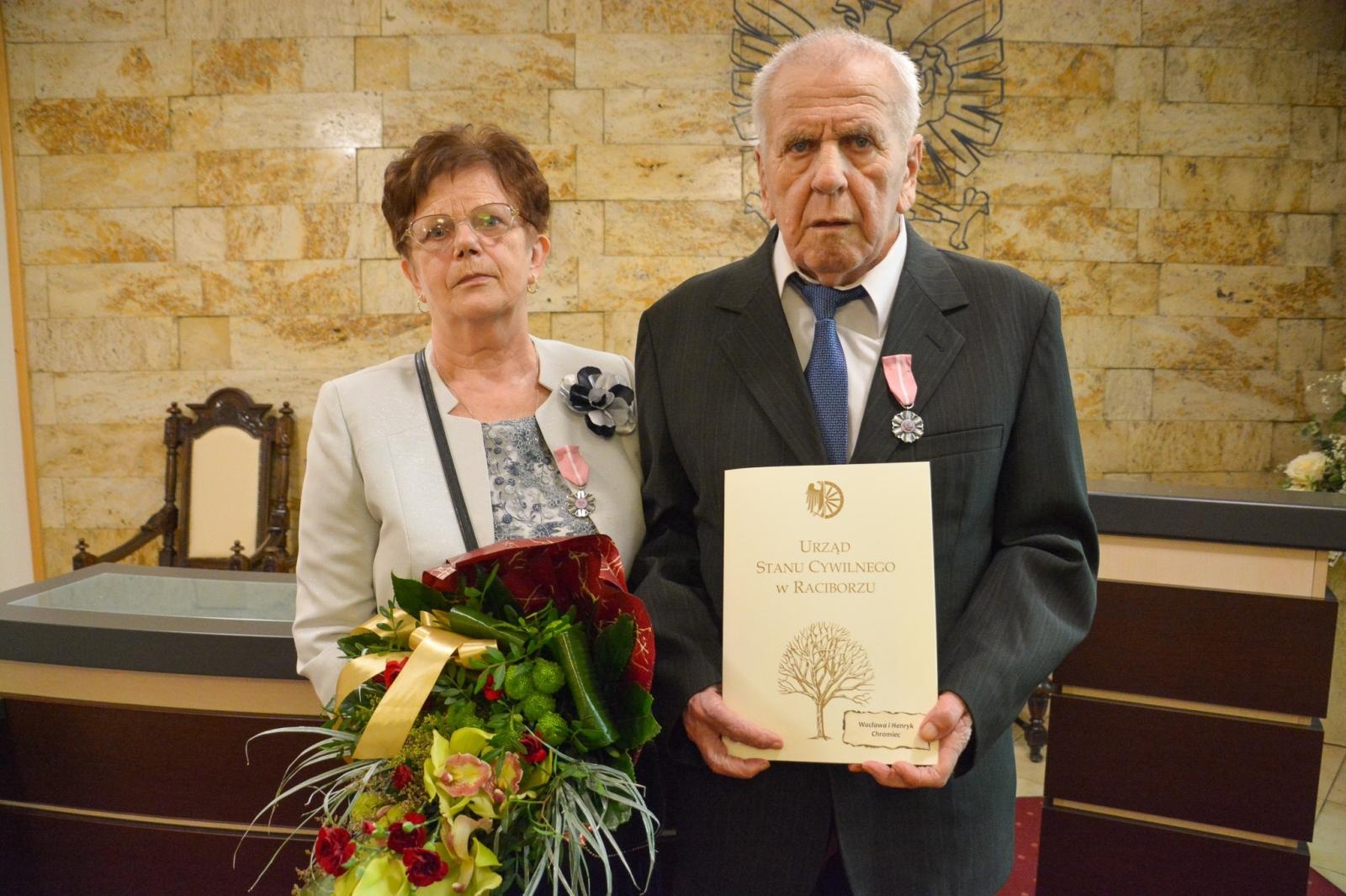 Zdjęcie w galerii na portalu naszraciborz.pl: Złote gody w Raciborzu. Osiem par z medalem prezydenta wiadomości z regionu