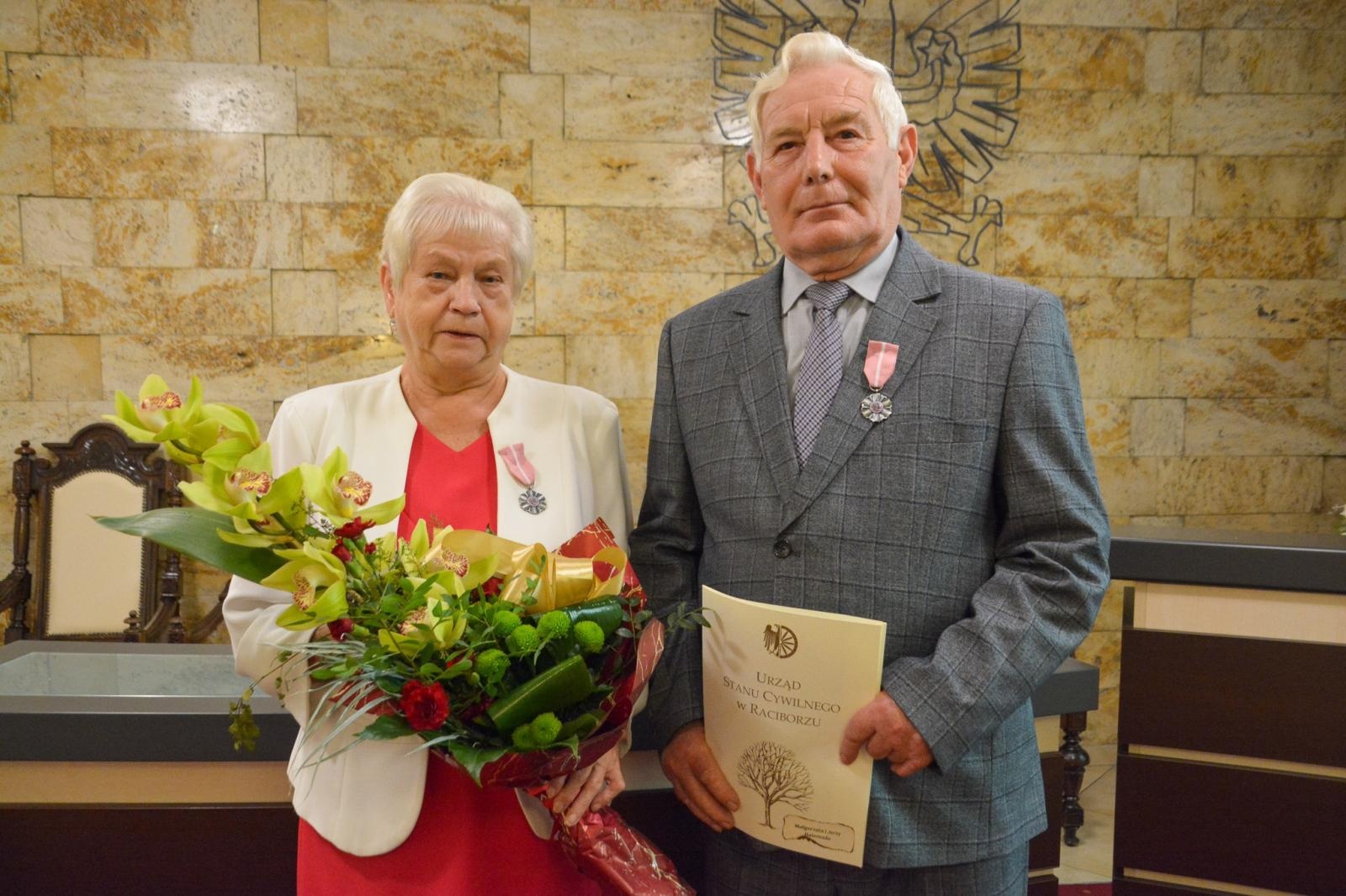 Zdjęcie w galerii na portalu naszraciborz.pl: Złote gody w Raciborzu. Osiem par z medalem prezydenta wiadomości z regionu