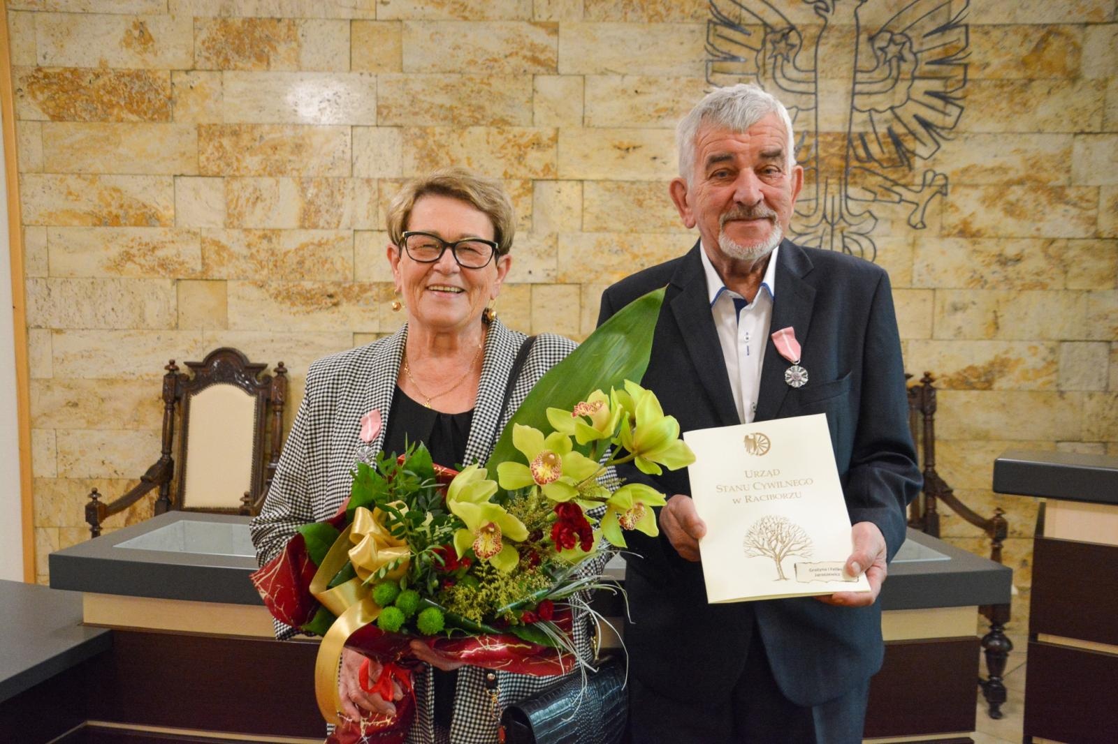 Zdjęcie w galerii na portalu naszraciborz.pl: Złote gody w Raciborzu. Osiem par z medalem prezydenta wiadomości z regionu
