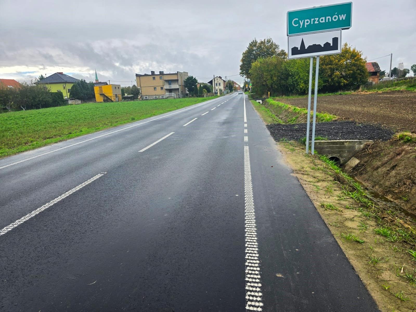 Zdjęcie w galerii na portalu naszraciborz.pl: Zmodernizowany odcinek drogi powiatowej Lekartów – Pietrowice Wielkie oficjalnie oddany do użytku wiadomości z regionu