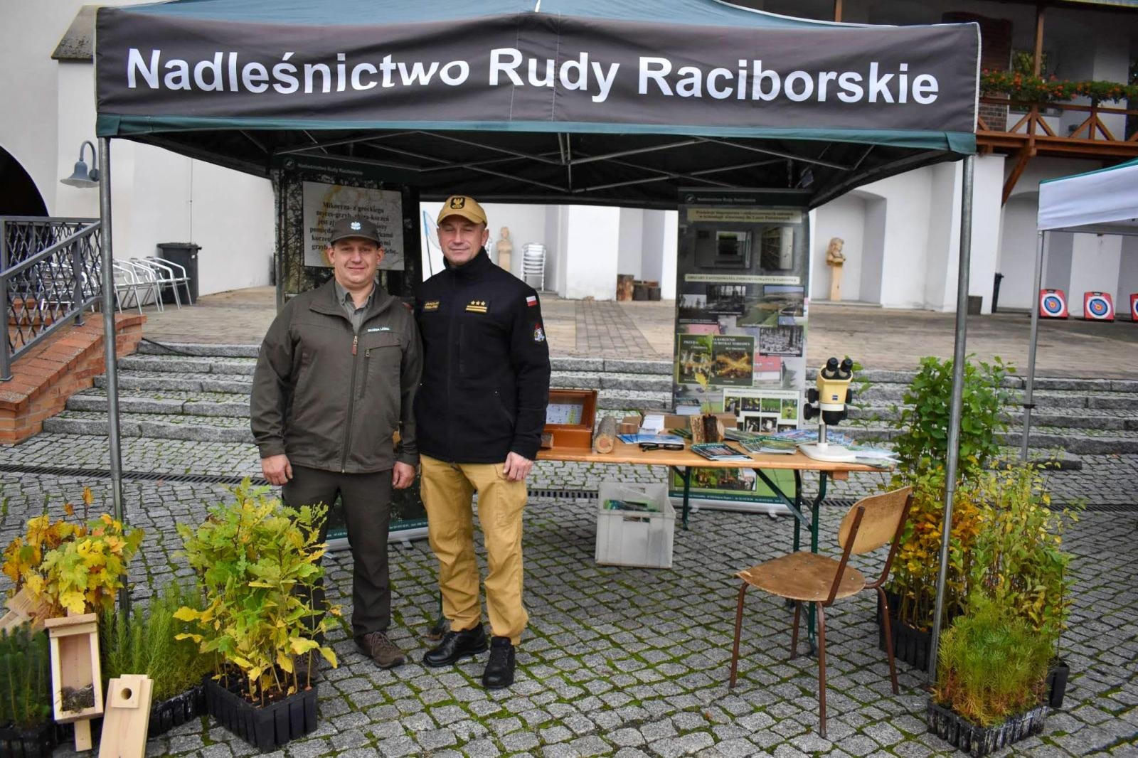 Zdjęcie w galerii na portalu naszraciborz.pl: Bezpieczne grzybobranie na Zamku Piastowskim: Frekwencja dopisała! wiadomości z regionu