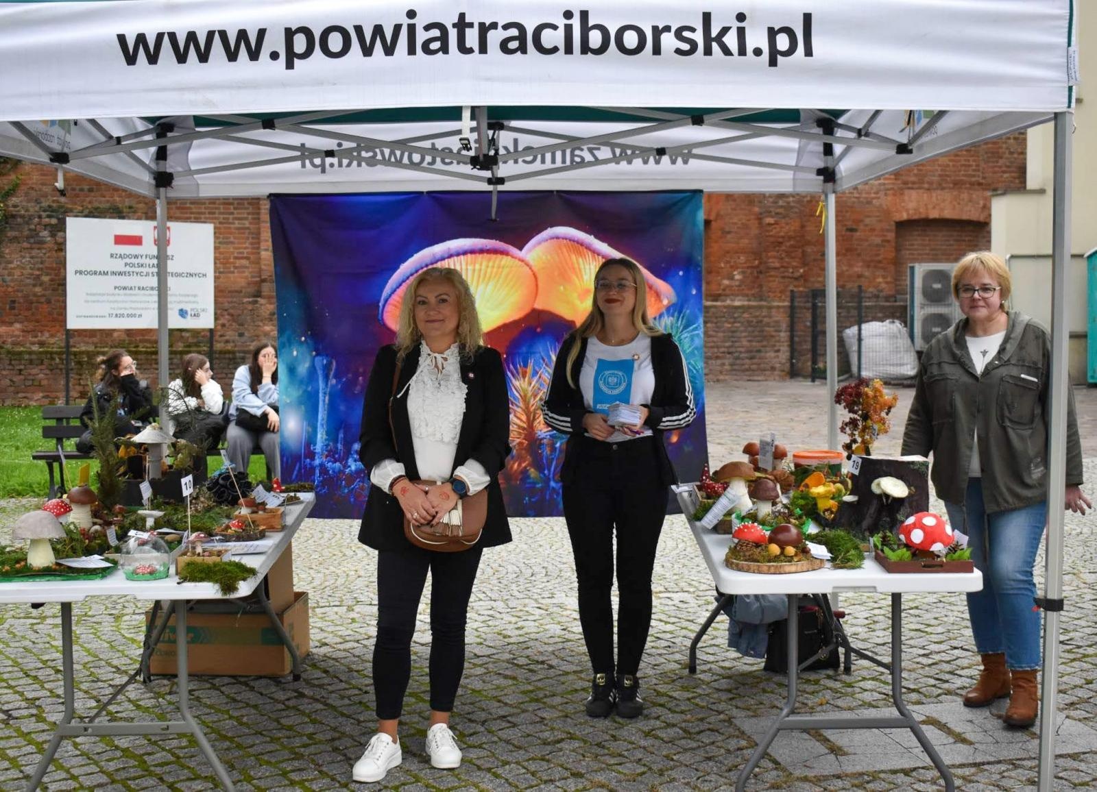 Zdjęcie w galerii na portalu naszraciborz.pl: Bezpieczne grzybobranie na Zamku Piastowskim: Frekwencja dopisała! wiadomości z regionu