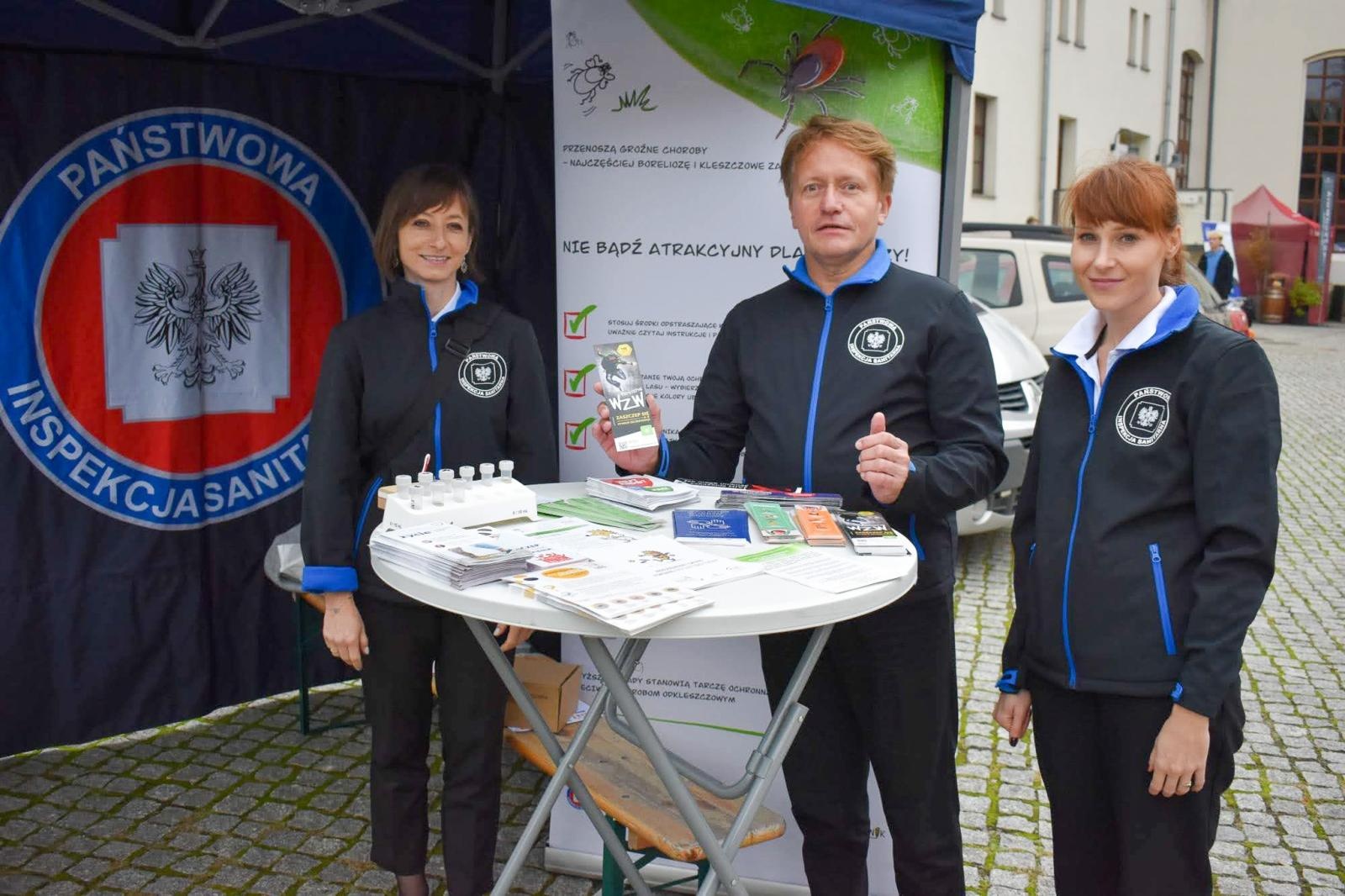Zdjęcie w galerii na portalu naszraciborz.pl: Bezpieczne grzybobranie na Zamku Piastowskim: Frekwencja dopisała! wiadomości z regionu