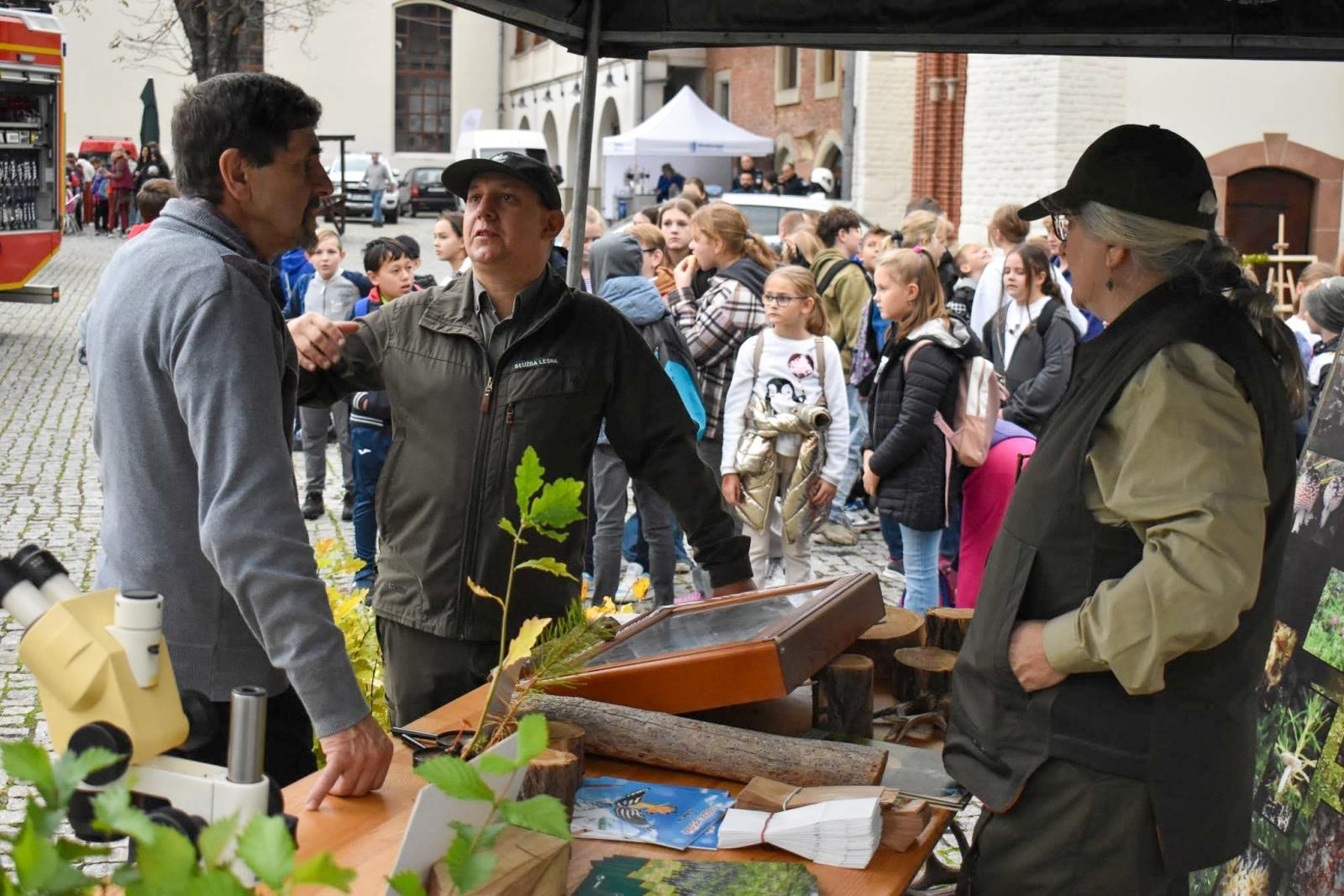 Zdjęcie w galerii na portalu naszraciborz.pl: Bezpieczne grzybobranie na Zamku Piastowskim: Frekwencja dopisała! wiadomości z regionu