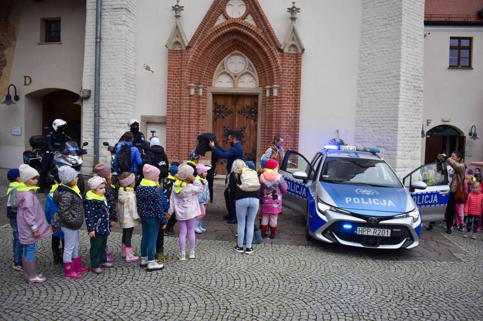 Zdjęcie w galerii na portalu naszraciborz.pl: Bezpieczne grzybobranie na Zamku Piastowskim: Frekwencja dopisała! wiadomości z regionu