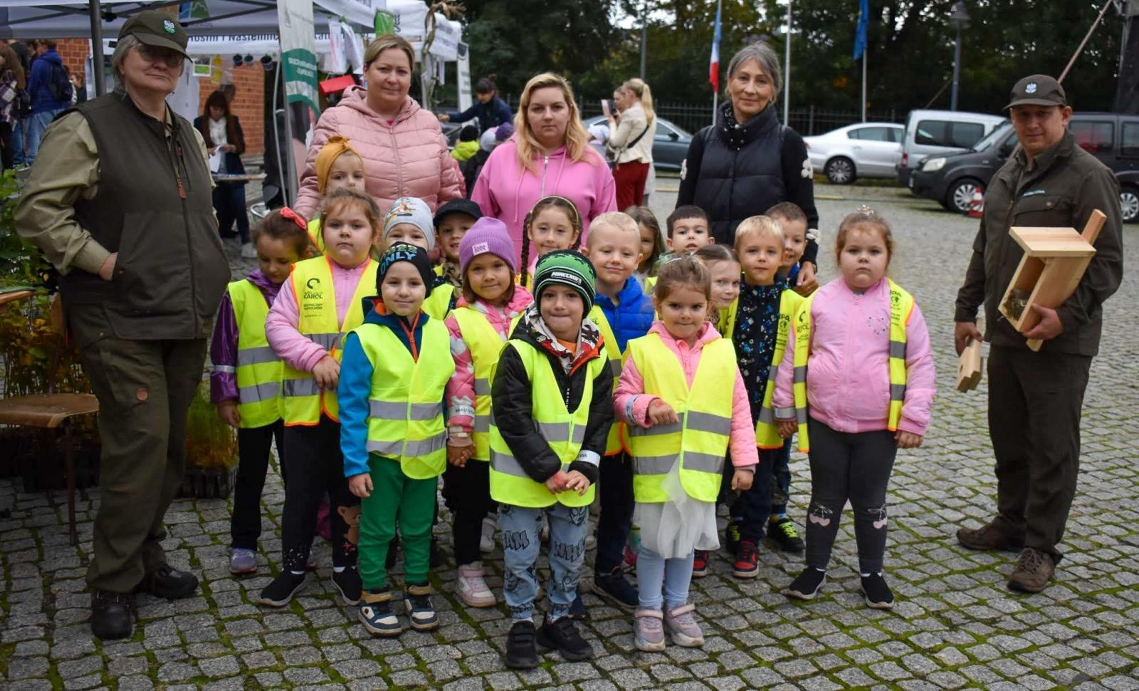 Zdjęcie w galerii na portalu naszraciborz.pl: Bezpieczne grzybobranie na Zamku Piastowskim: Frekwencja dopisała! wiadomości z regionu