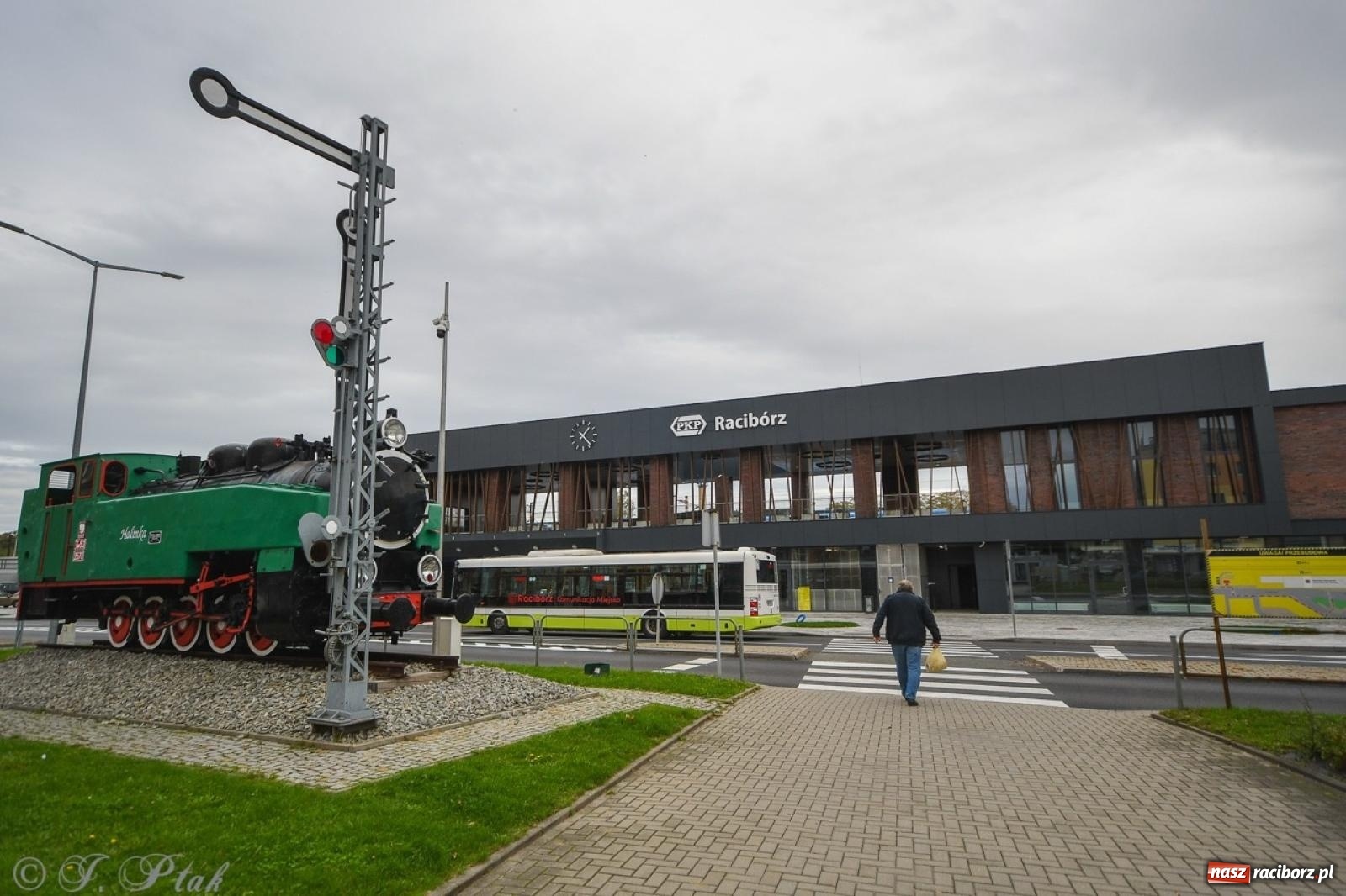 Zdjęcie w galerii na portalu naszraciborz.pl: Nowy dworzec PKP w Raciborzu gotowy na otwarcie [FOTO] wiadomości z regionu