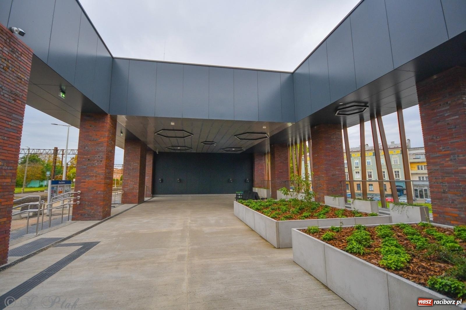 Zdjęcie w galerii na portalu naszraciborz.pl: Nowy dworzec PKP w Raciborzu gotowy na otwarcie [FOTO] wiadomości z regionu