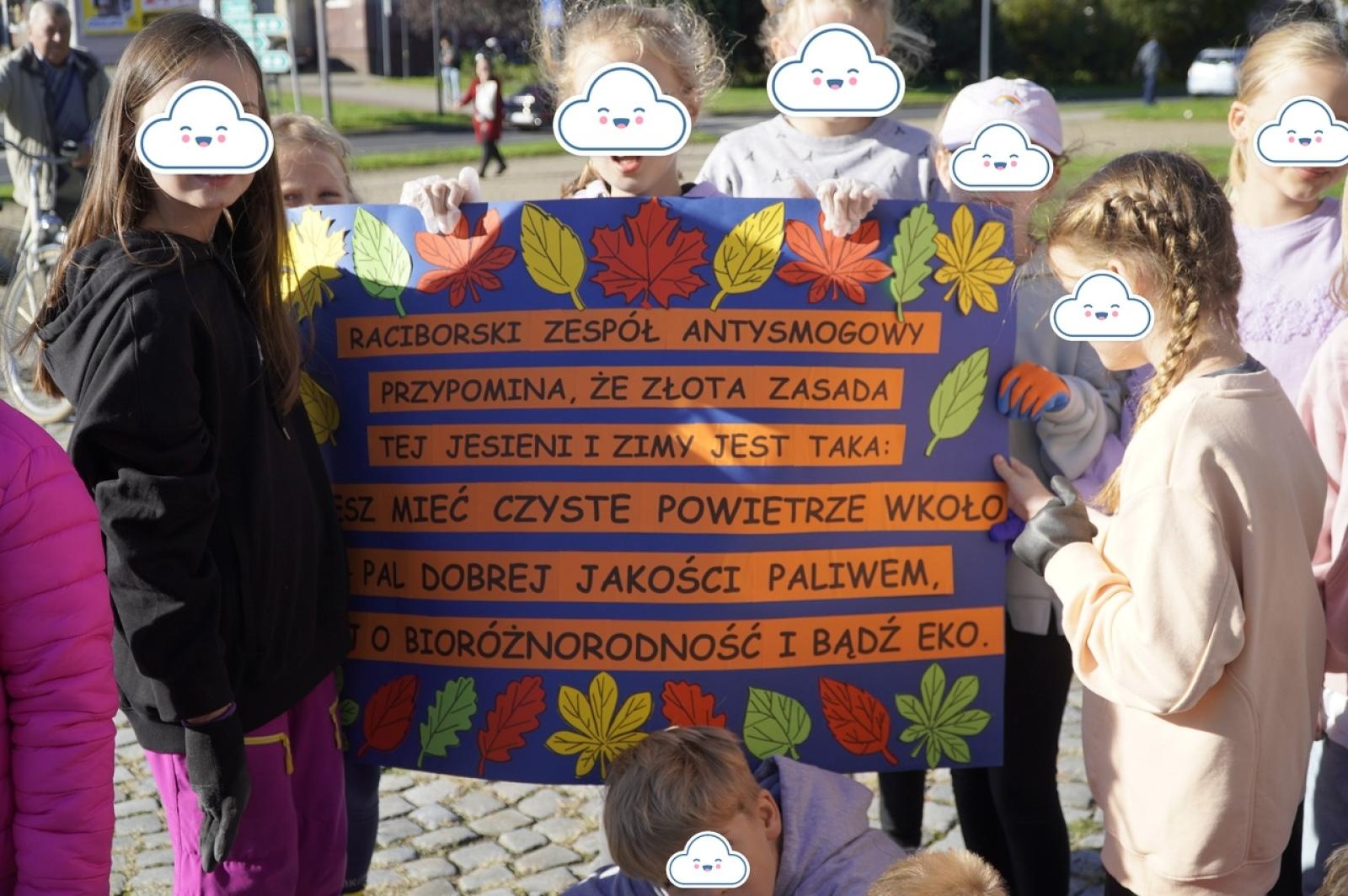 Zdjęcie w galerii na portalu naszraciborz.pl: Tulipany upiększą teren przy Matce Polce wiadomości z regionu