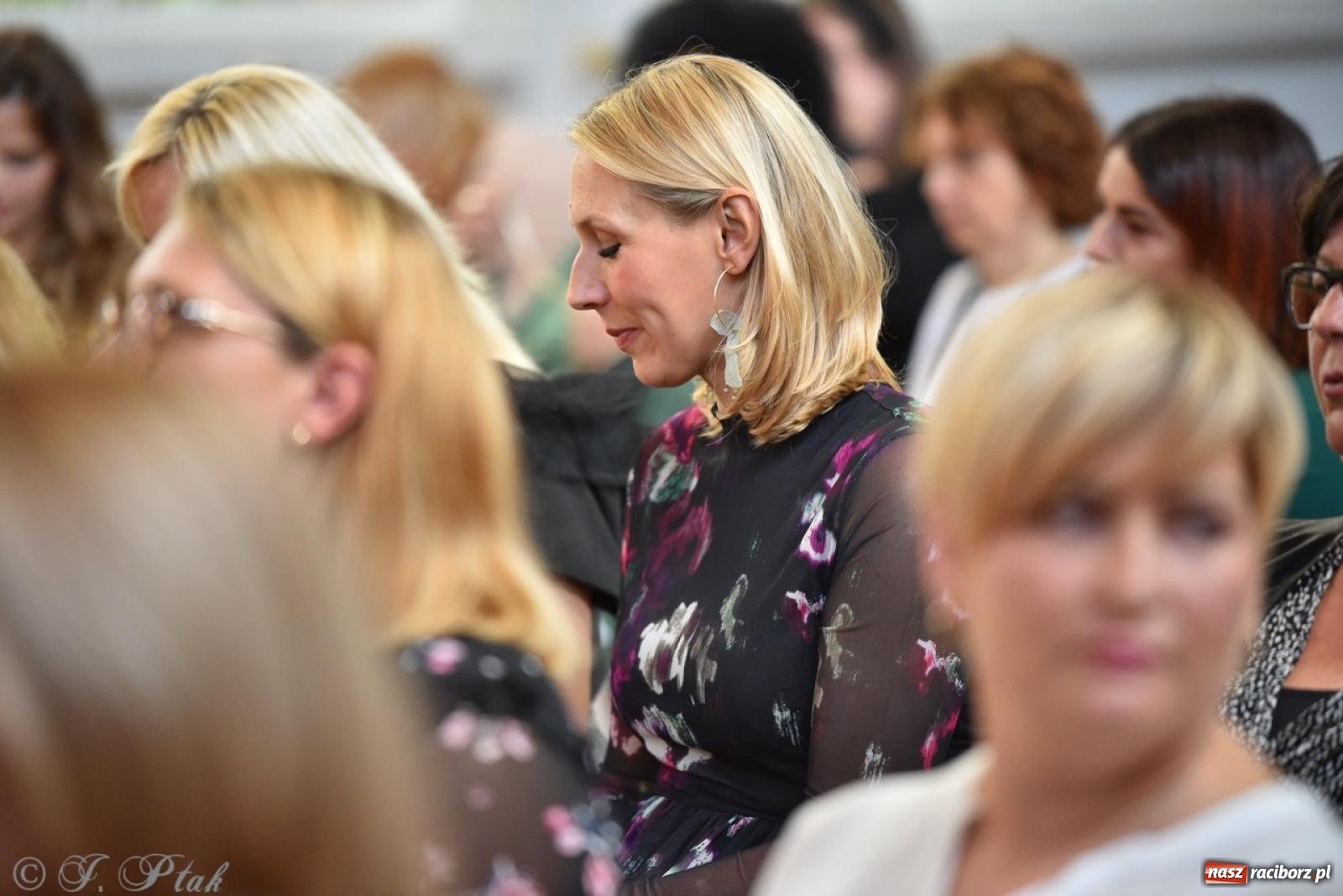 Zdjęcie w galerii na portalu naszraciborz.pl: Miejskie obchody Dnia Edukacji Narodowej [FOTO i WIDEO] wiadomości z regionu