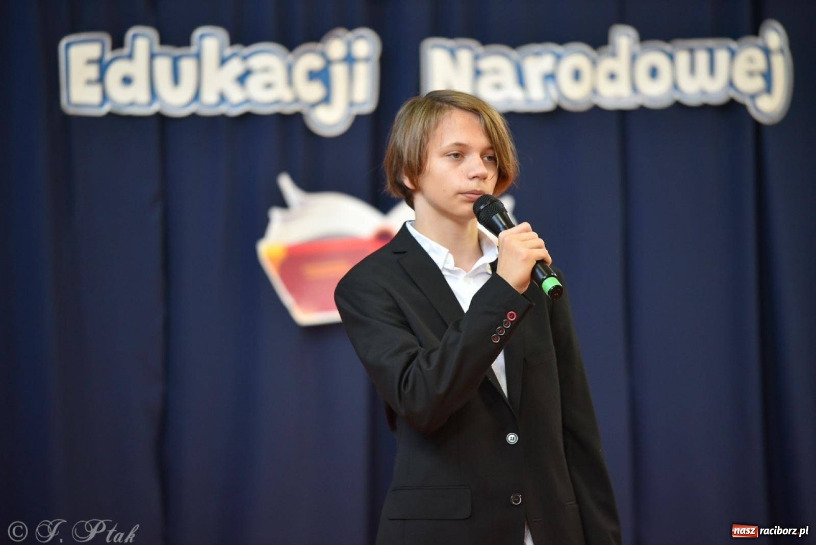 Zdjęcie w galerii na portalu naszraciborz.pl: Miejskie obchody Dnia Edukacji Narodowej [FOTO i WIDEO] wiadomości z regionu