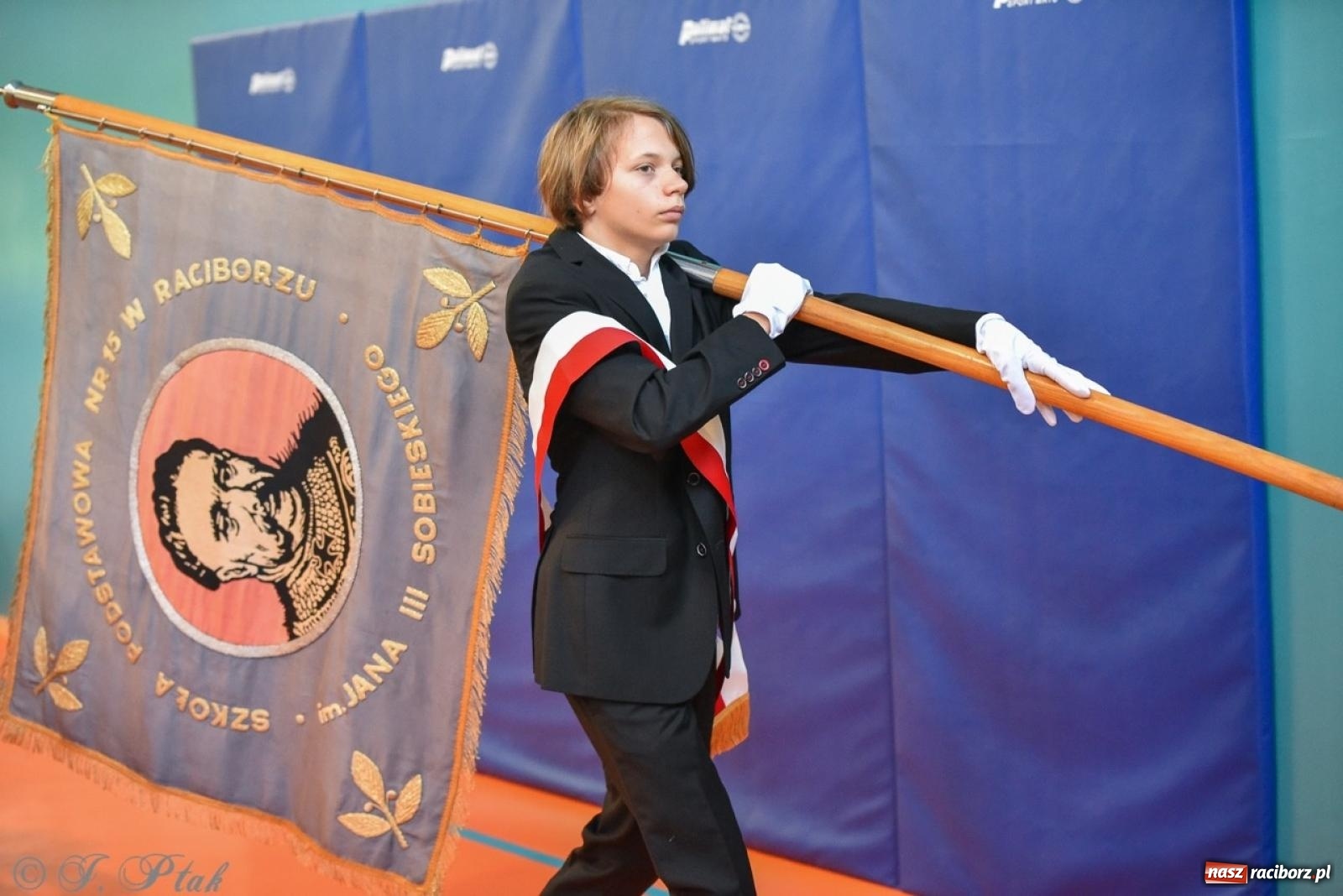 Zdjęcie w galerii na portalu naszraciborz.pl: Miejskie obchody Dnia Edukacji Narodowej [FOTO i WIDEO] wiadomości z regionu