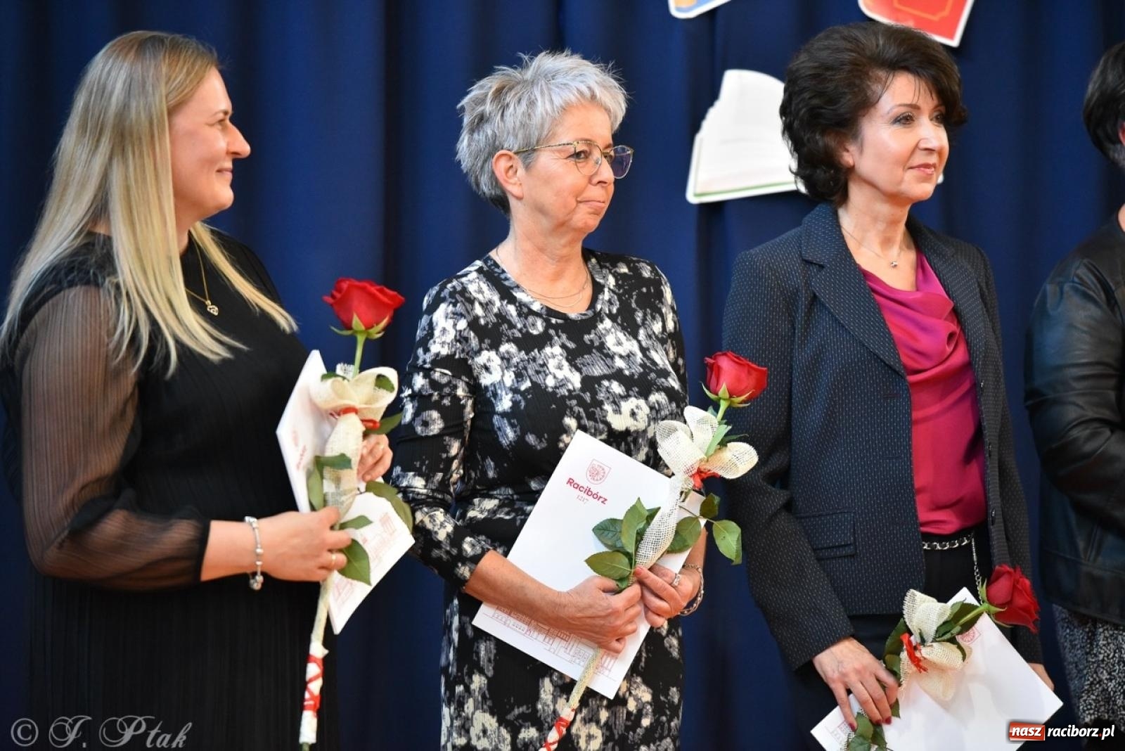 Zdjęcie w galerii na portalu naszraciborz.pl: Miejskie obchody Dnia Edukacji Narodowej [FOTO i WIDEO] wiadomości z regionu